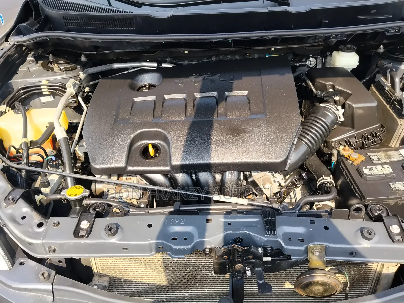 Toyota Matrix L Hatchback FWD (1.8L 4cyl 5M) 2012 Gray