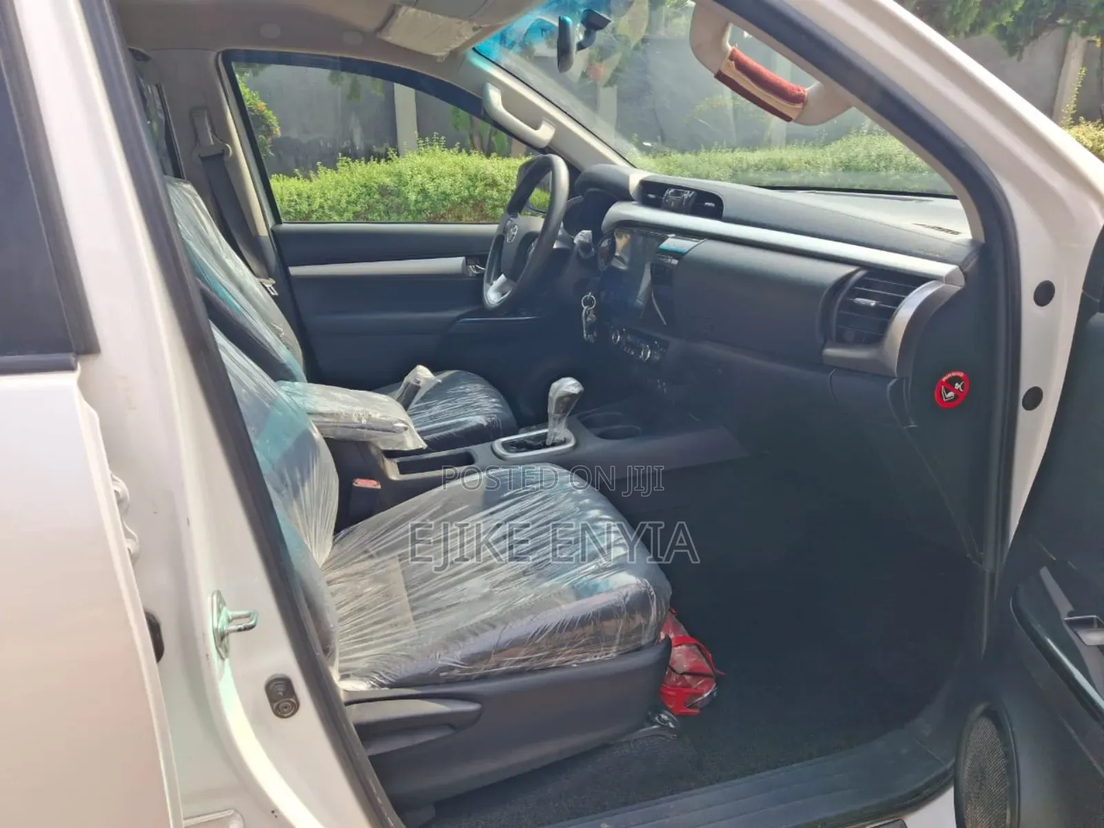 Toyota Hilux SR5 4x4 2019 White