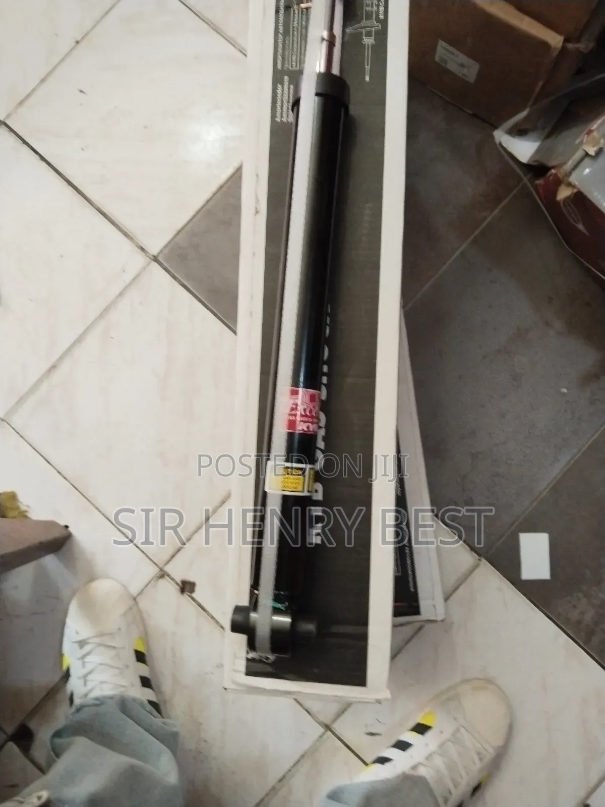 Rear Shocks Absorbers Kyb With Sensor Lexus Gs 350 .2014/2020