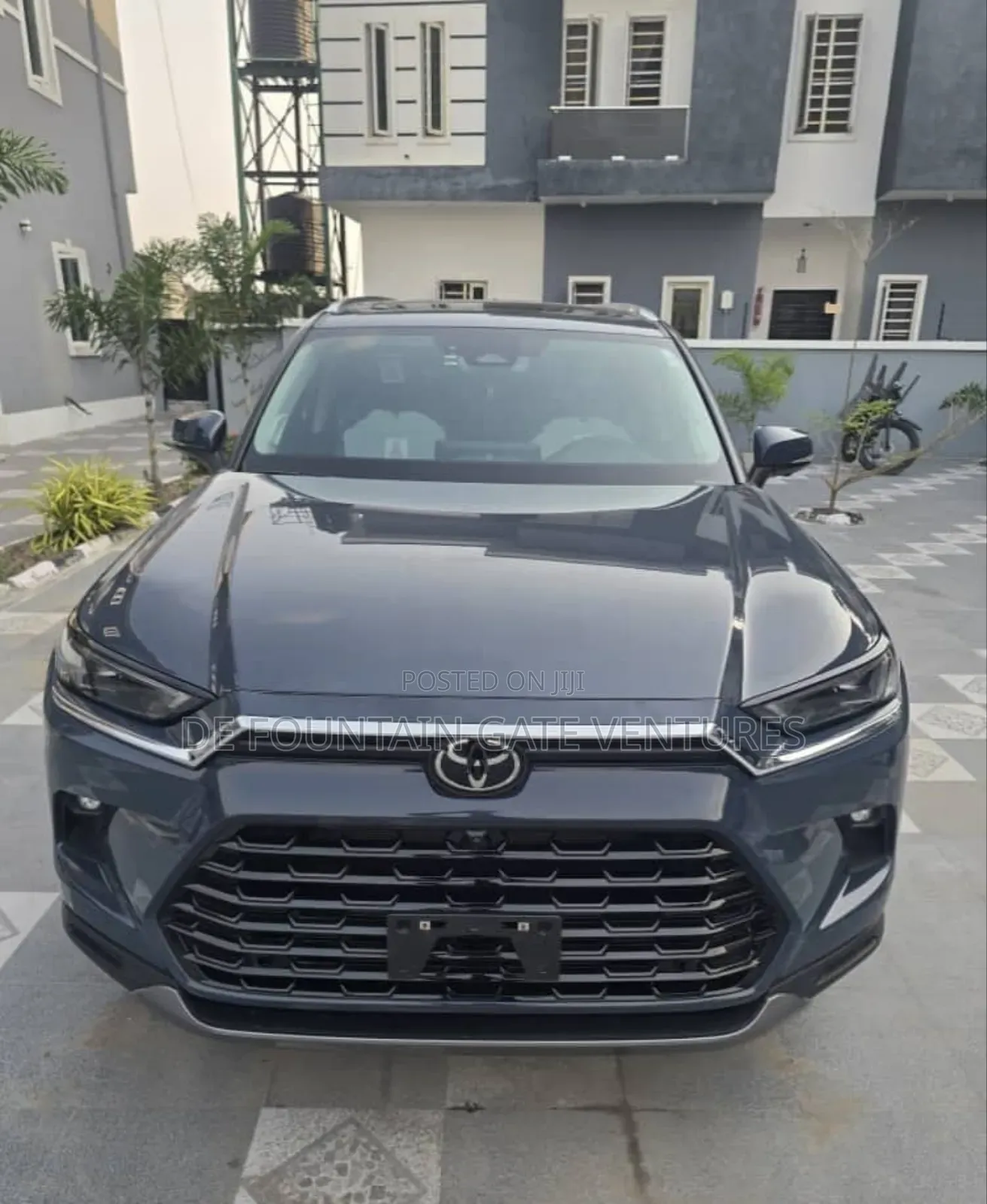 Toyota Highlander Limited FWD 2024 Gray