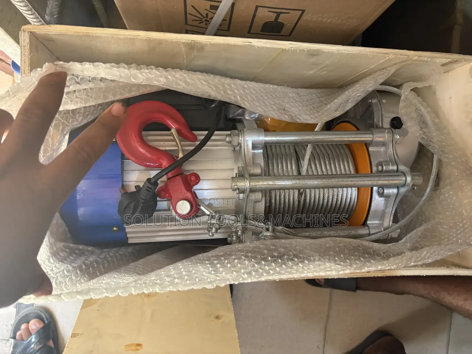 Heavy Duty Electric Winch 1 Ton – 2 Ton | 30m Cable | Powerful