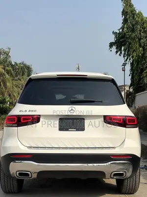 Mercedes-Benz GLB-Class GLB 250 4MATIC 2023 White