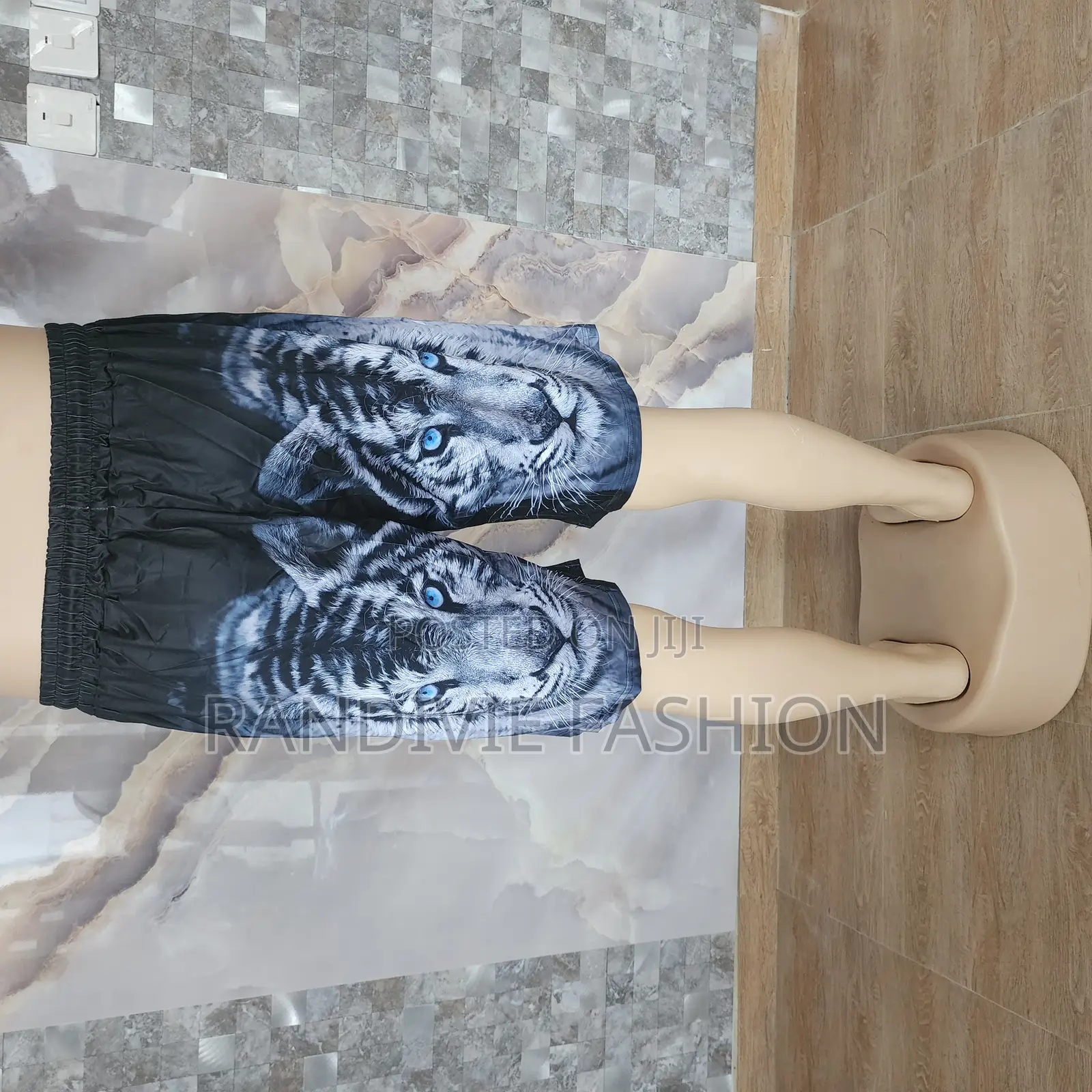 Ice Lion Shorts [Black/White]