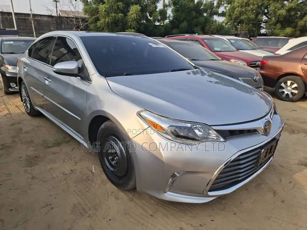 Toyota Avalon Limited FWD Sedan (3.6L 6cyl 6A) 2016 Silver