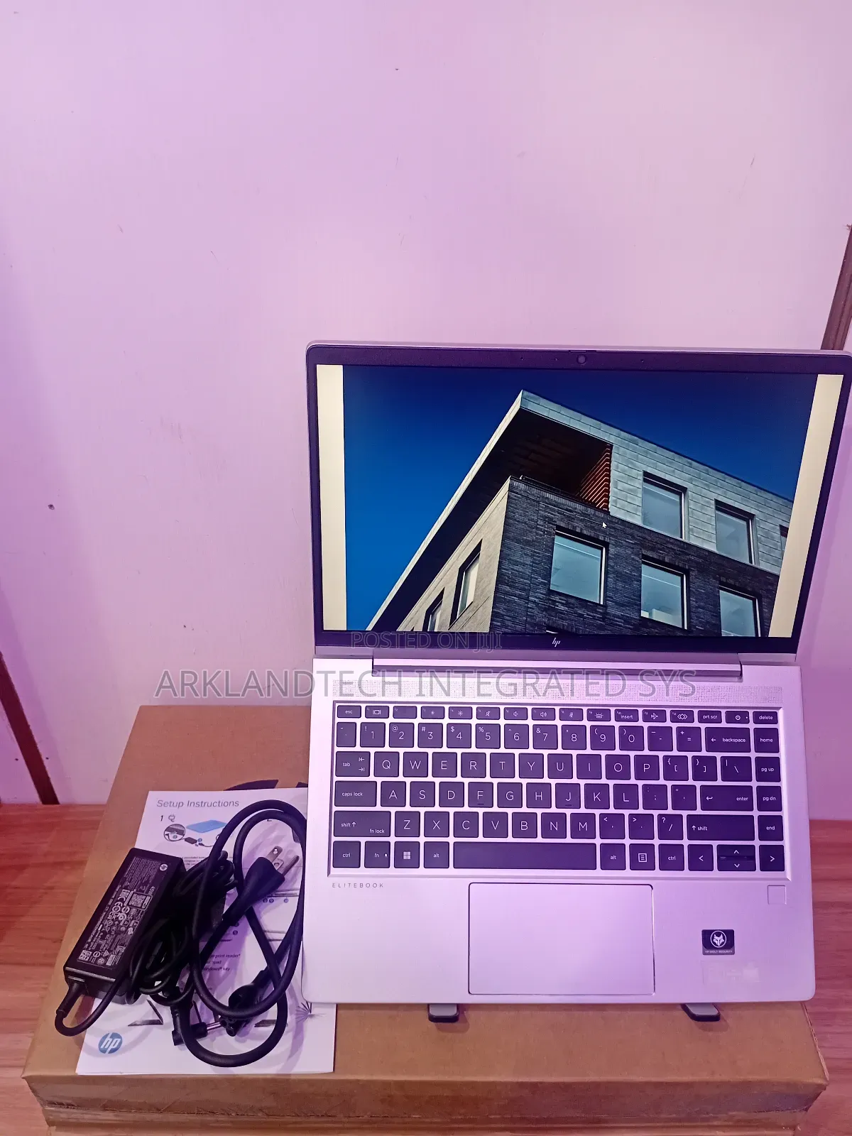 New Laptop HP EliteBook 640 G10 16GB AMD Ryzen 5 SSD 512GB