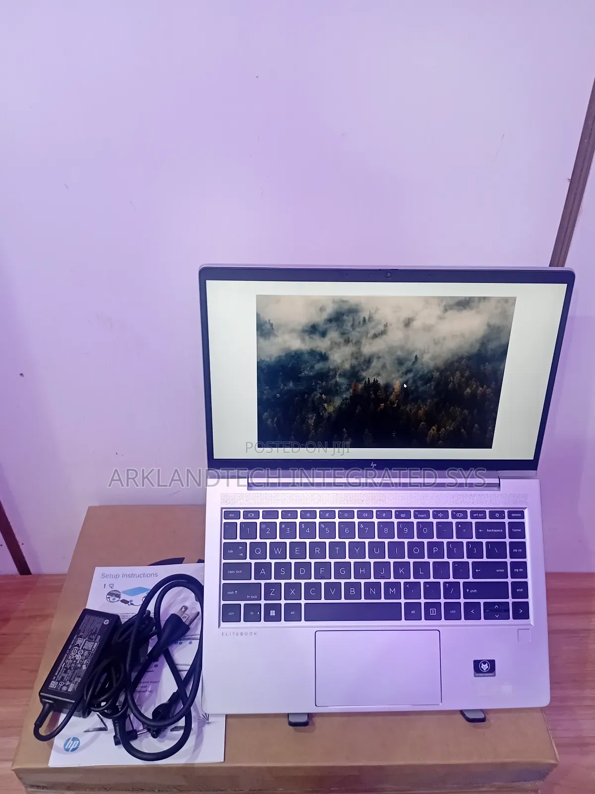 New Laptop HP EliteBook 640 G11 16GB AMD Ryzen 5 SSD 256GB