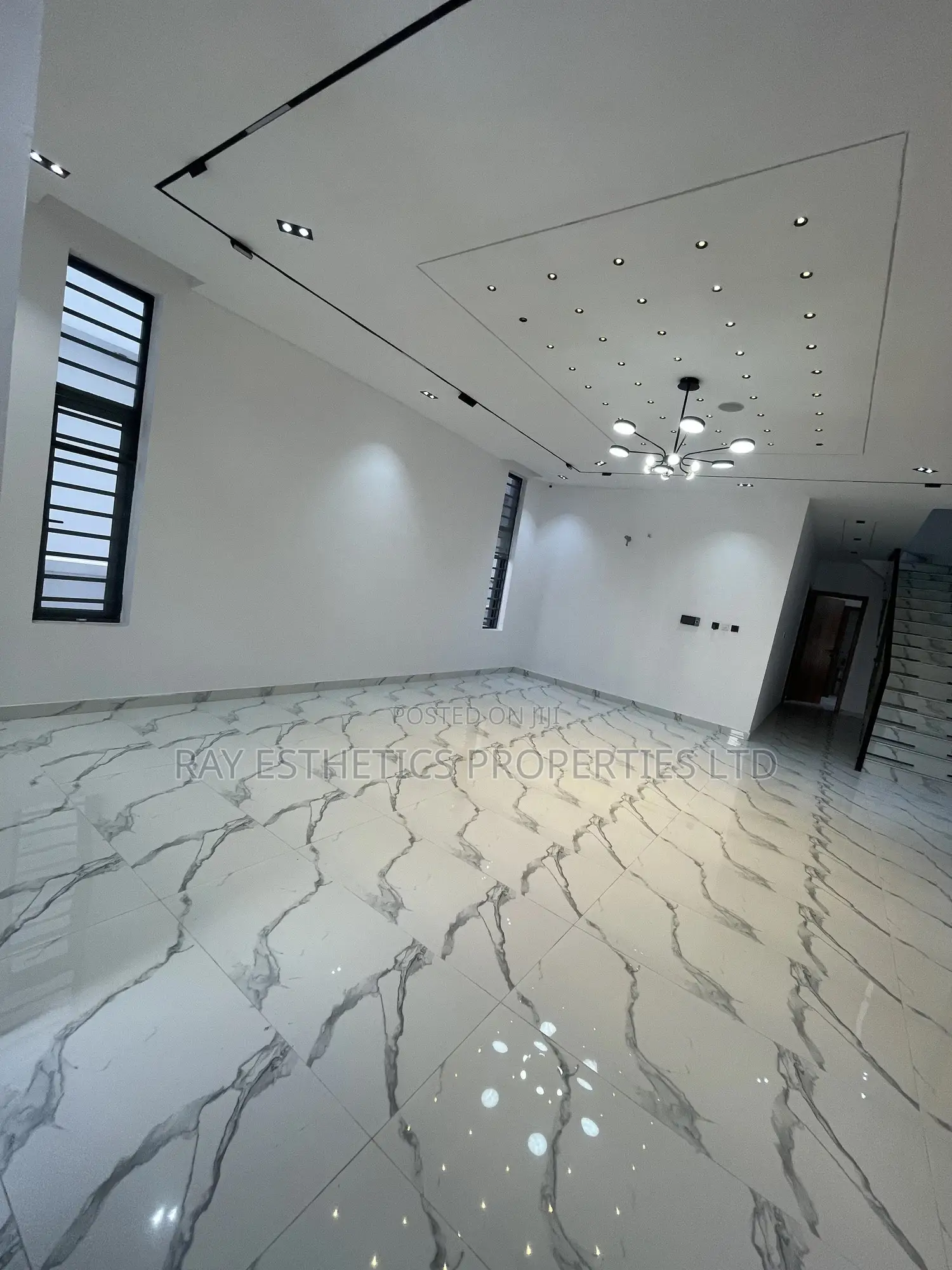 5bdrm Duplex in Harris Drive, VGC / Ajah for sale