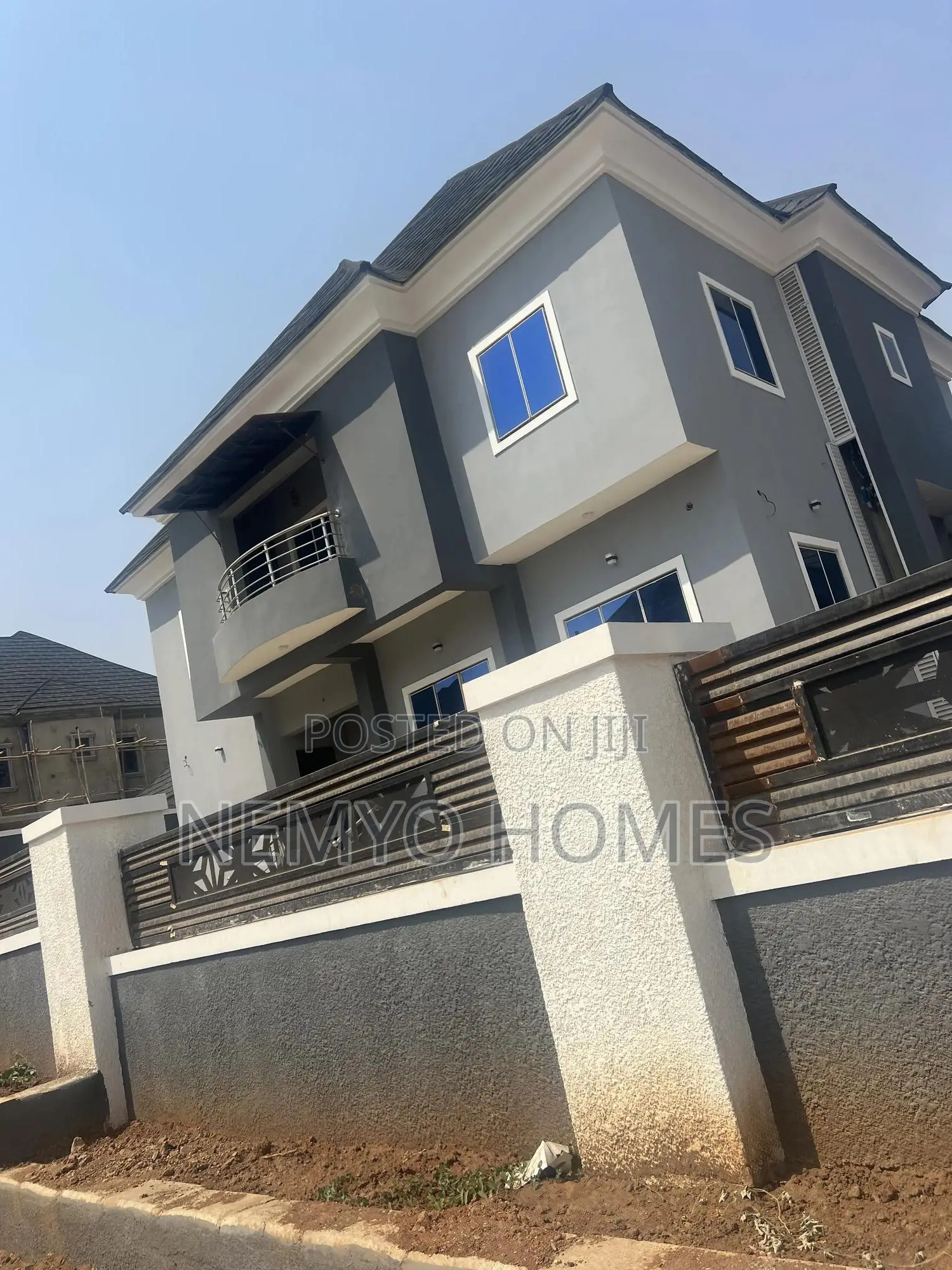 4bdrm Duplex in Galadimawa for sale