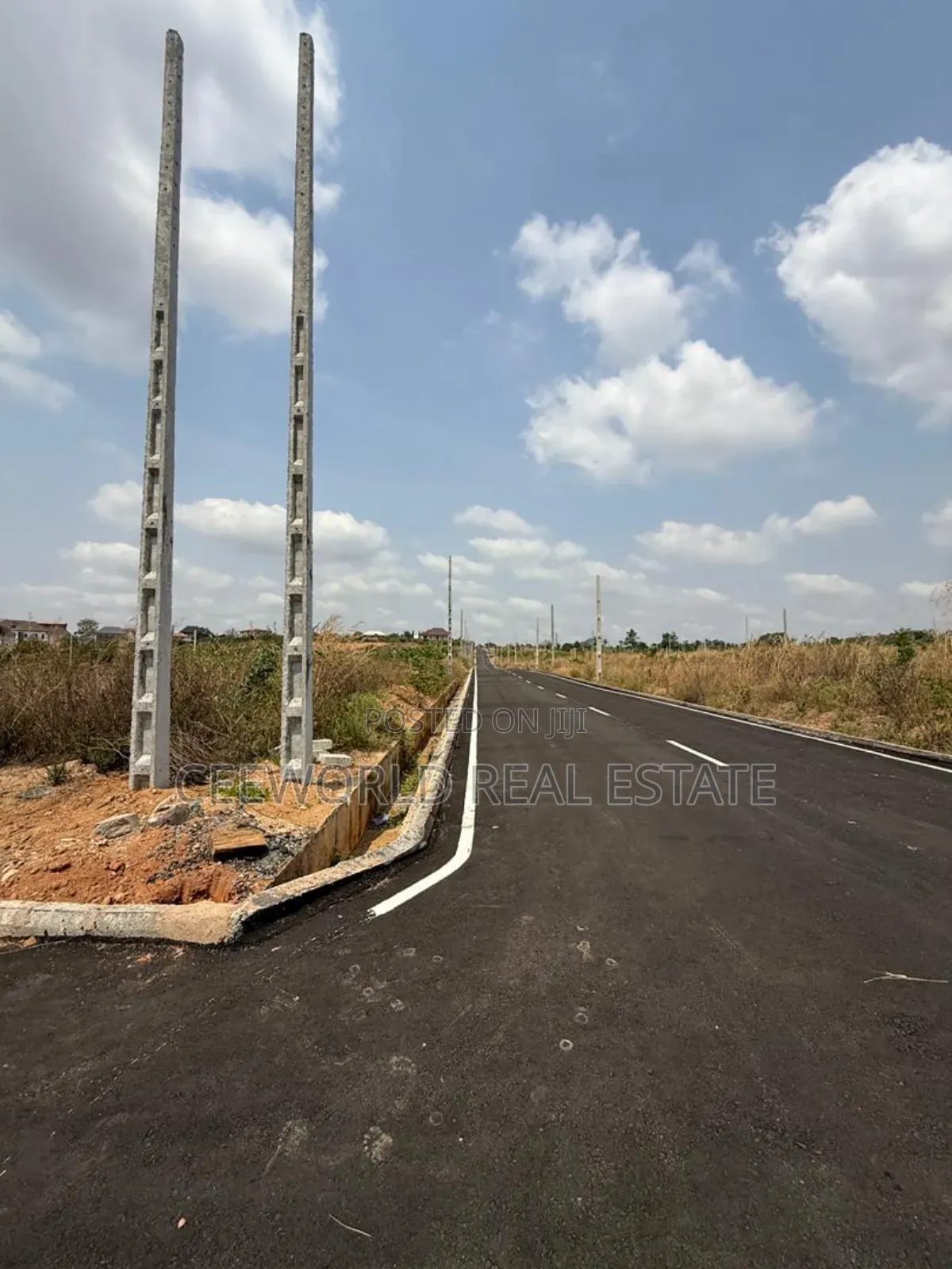 600sqm Complete Dry Parcel of Land (Corner Plot)