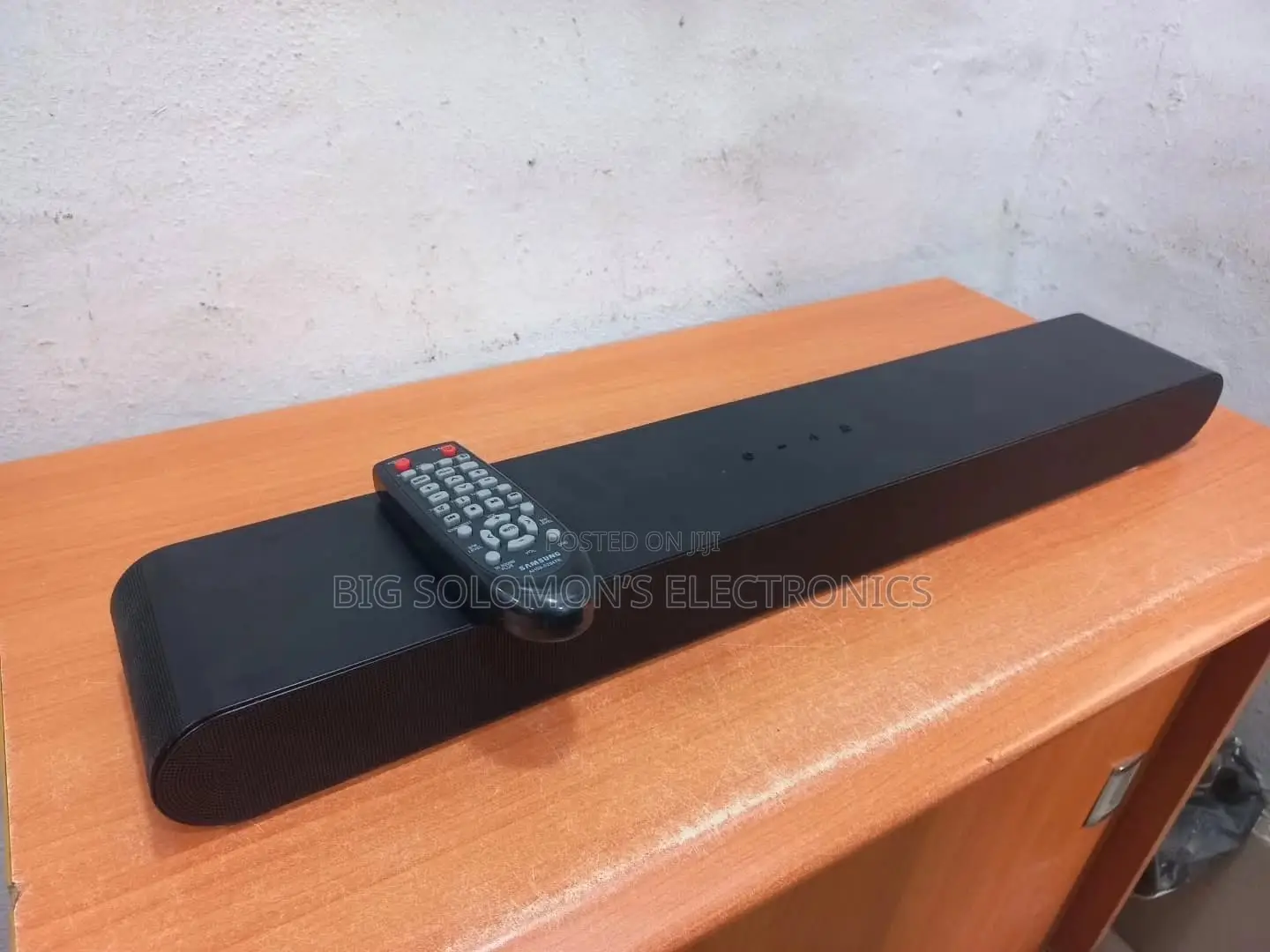 Samsung "Dolby Atmos Powered" Soundbar S60b