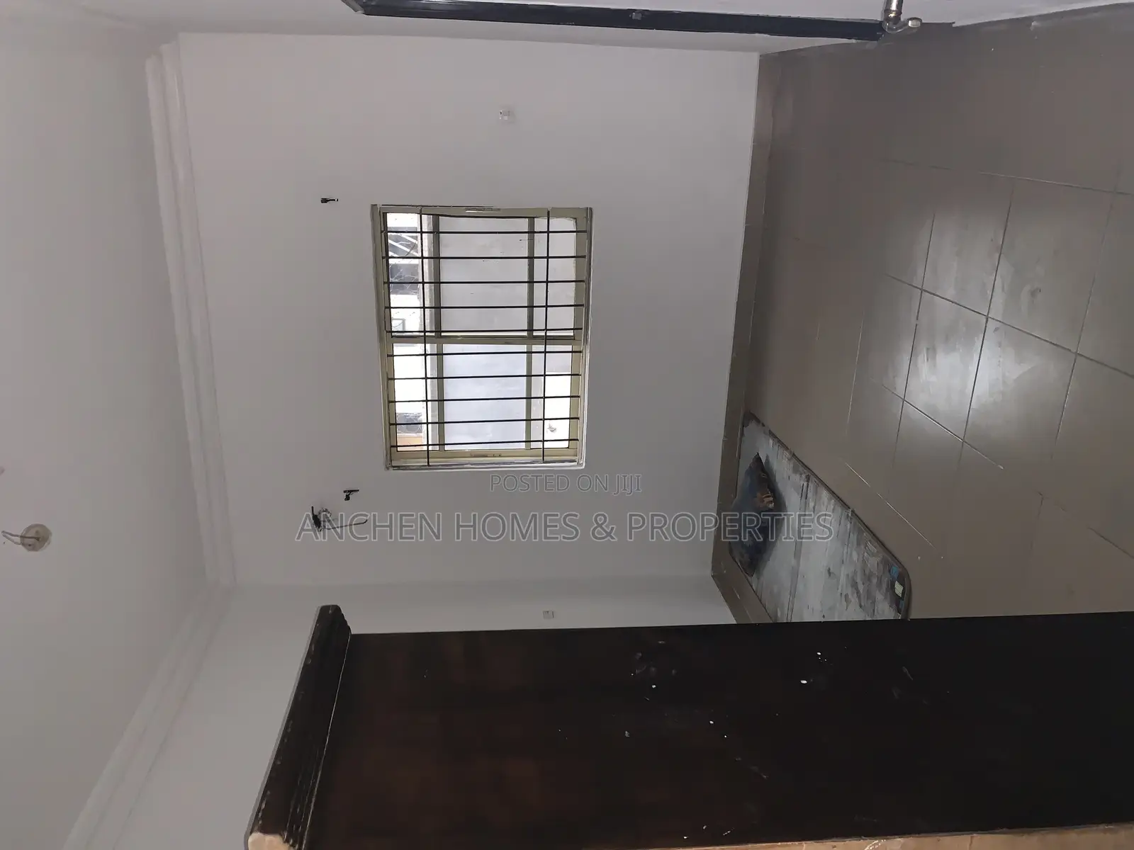 1bdrm Apartment in In A Mini Estate, Lekki for rent