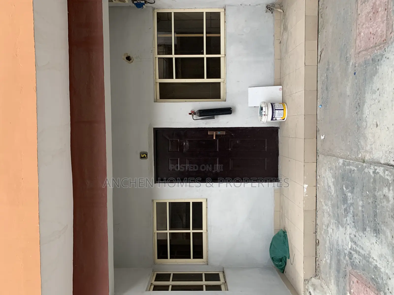 1bdrm Apartment in In A Mini Estate, Lekki for rent