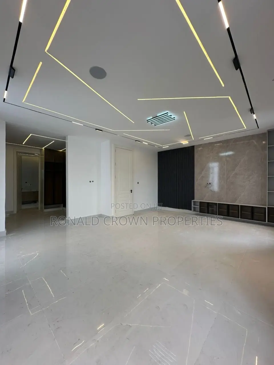 5bdrm Duplex in Lekki Phase 1 for sale