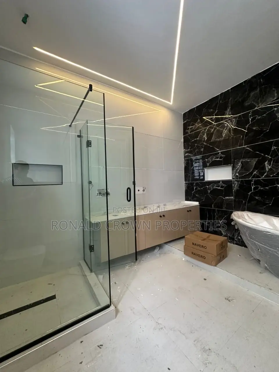 5bdrm Duplex in Lekki Phase 1 for sale