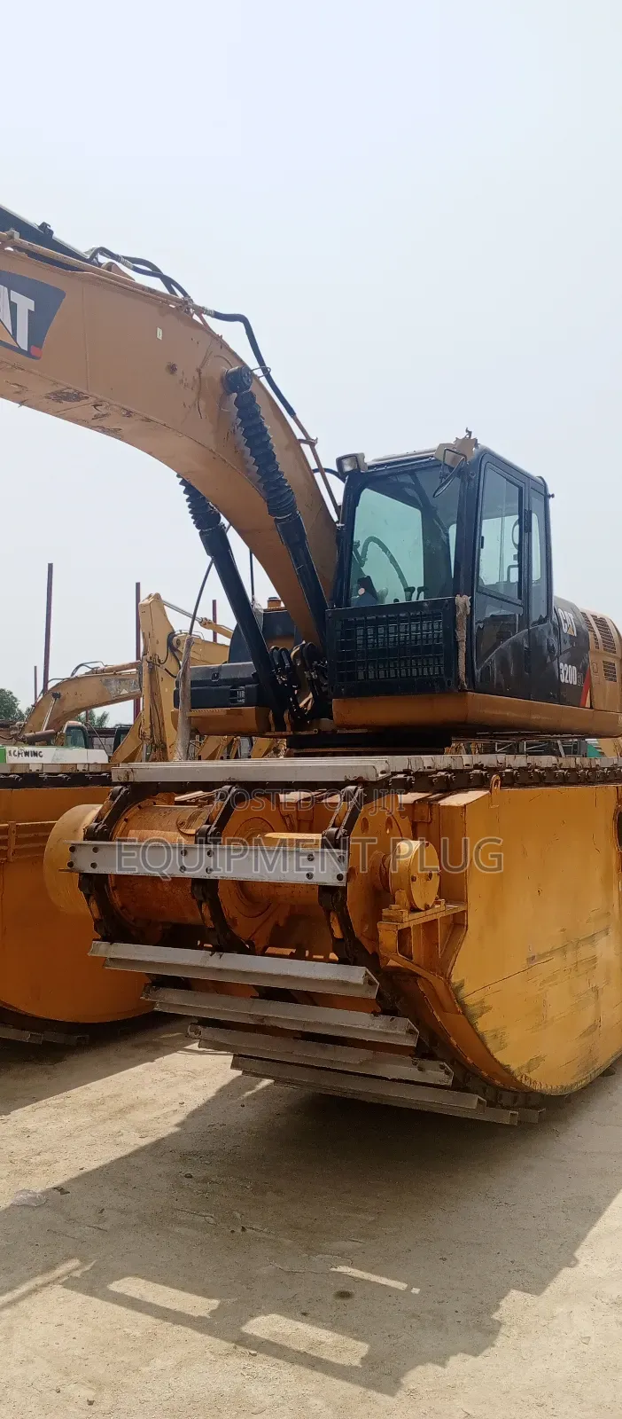 Caterpillar Swamp Buggy 320d2l