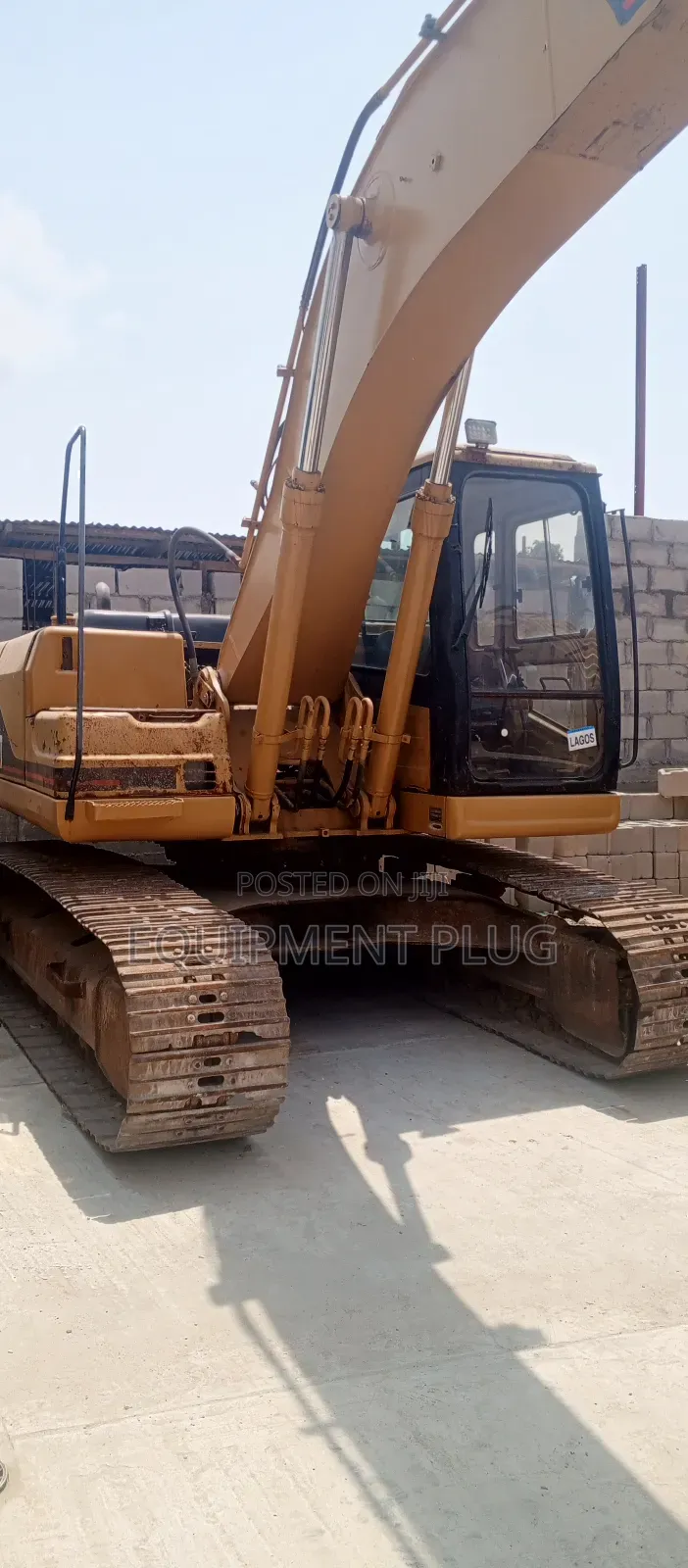 Caterpillar Escavator 320b