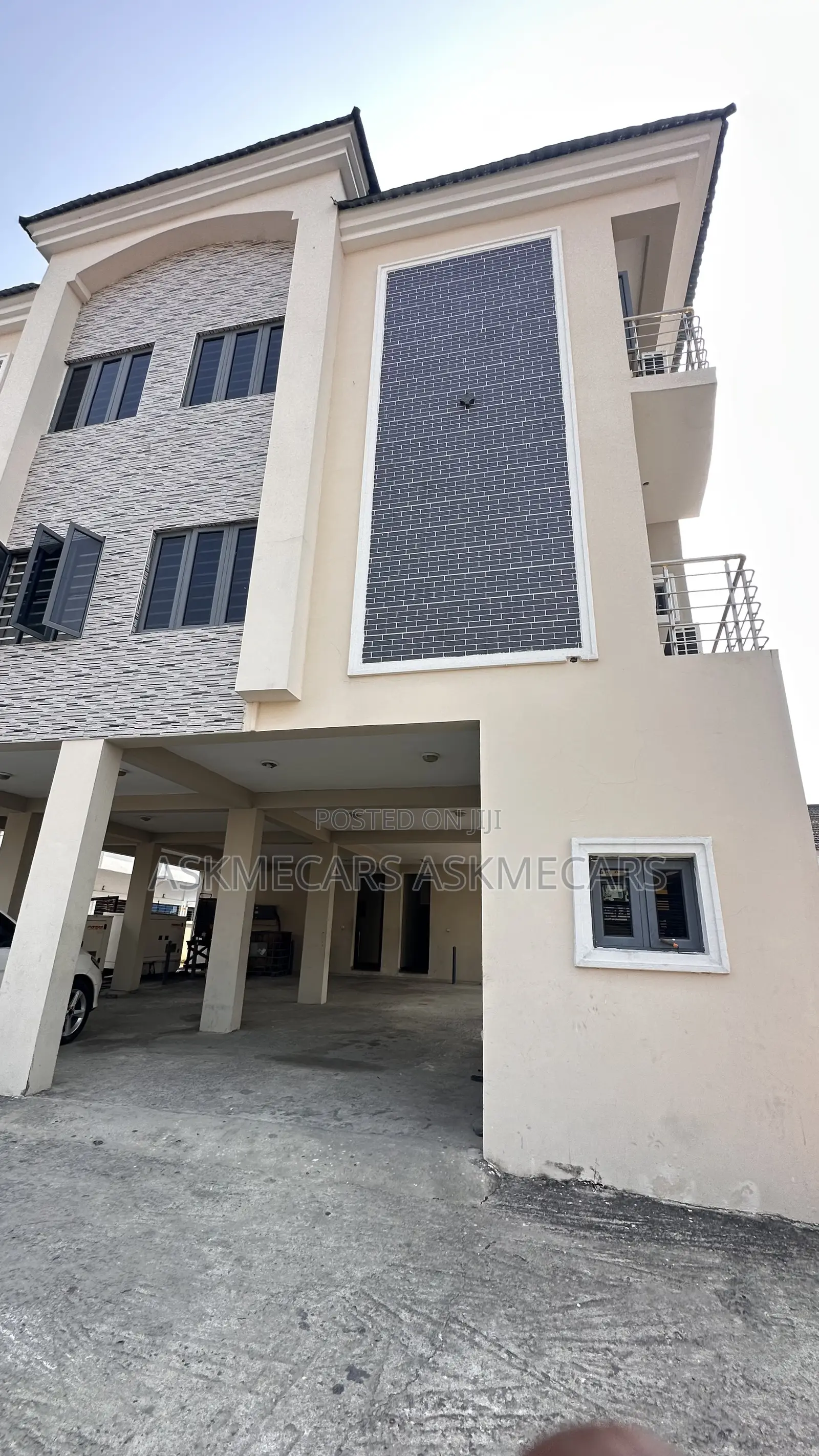 2bdrm Room & Parlour in Ikota School for rent