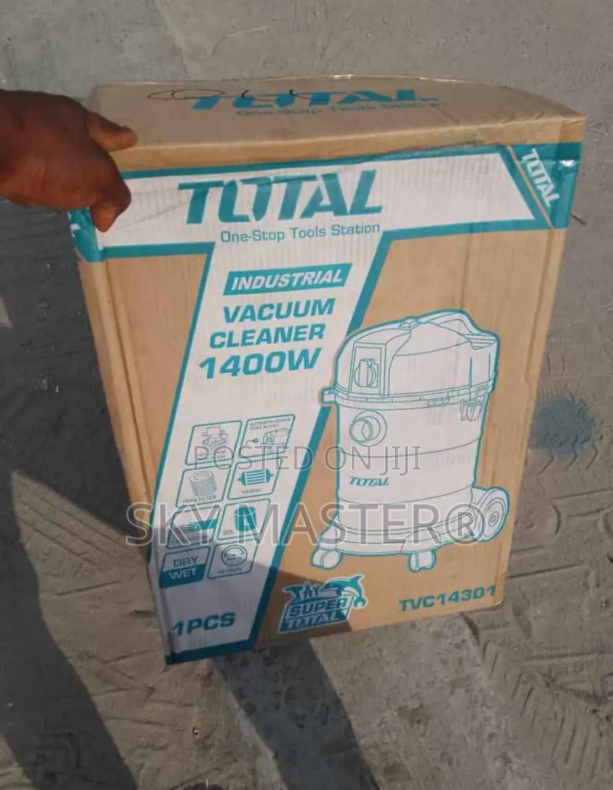 1400w Total Vacuum Cleaner 30ltrs