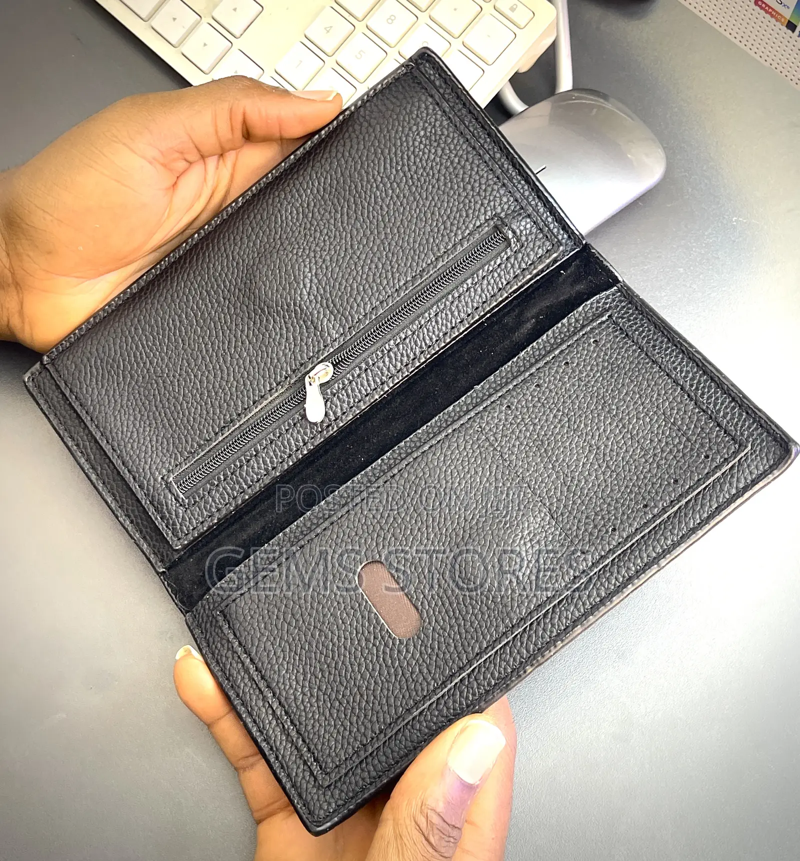 Premium Textured Long Wallet - Sleek Organization for the Modern Man