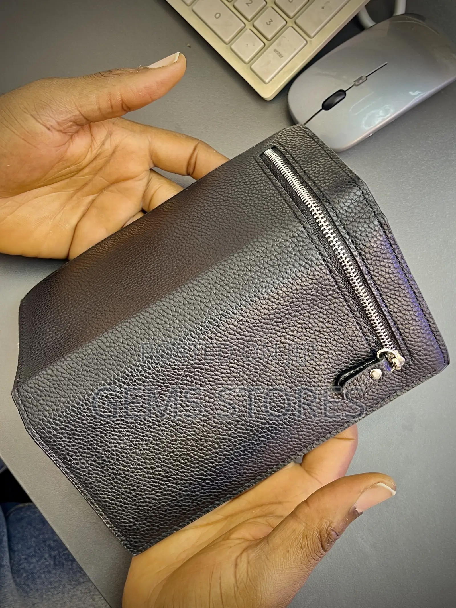 Premium Textured Long Wallet - Sleek Organization for the Modern Man