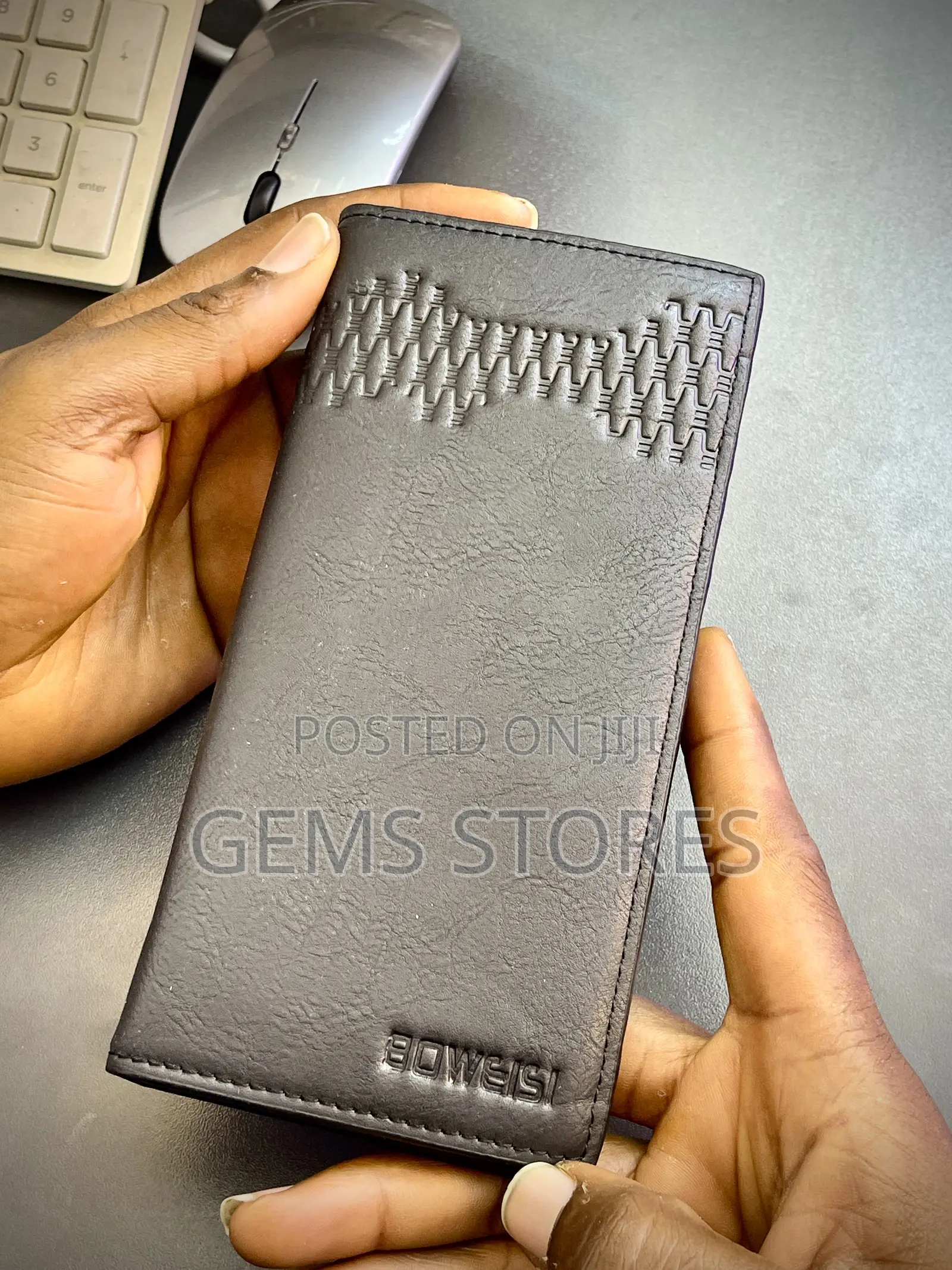 Premium Textured Long Wallet - Sleek Organization for the Modern Man