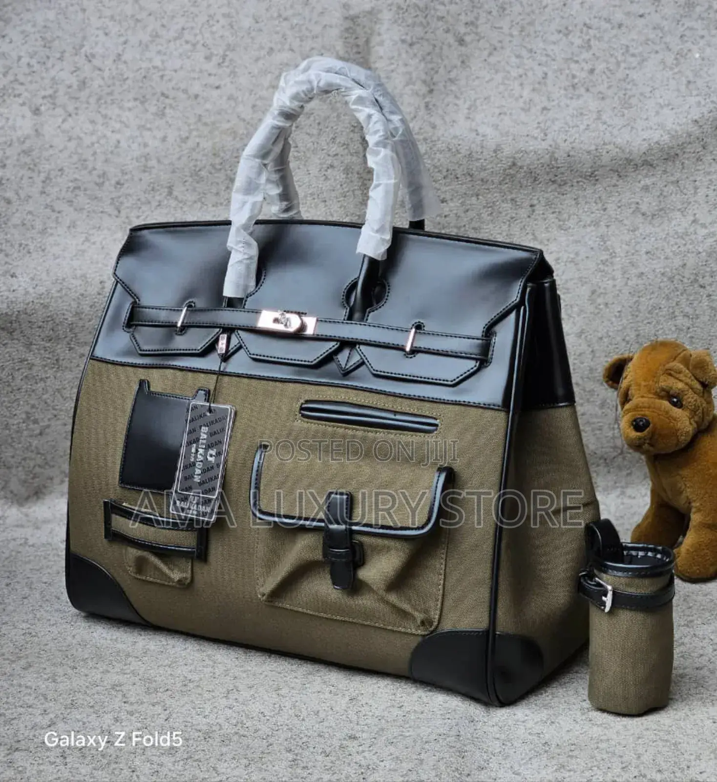 Genuine Leather Unisex Duffle/Travel Bags