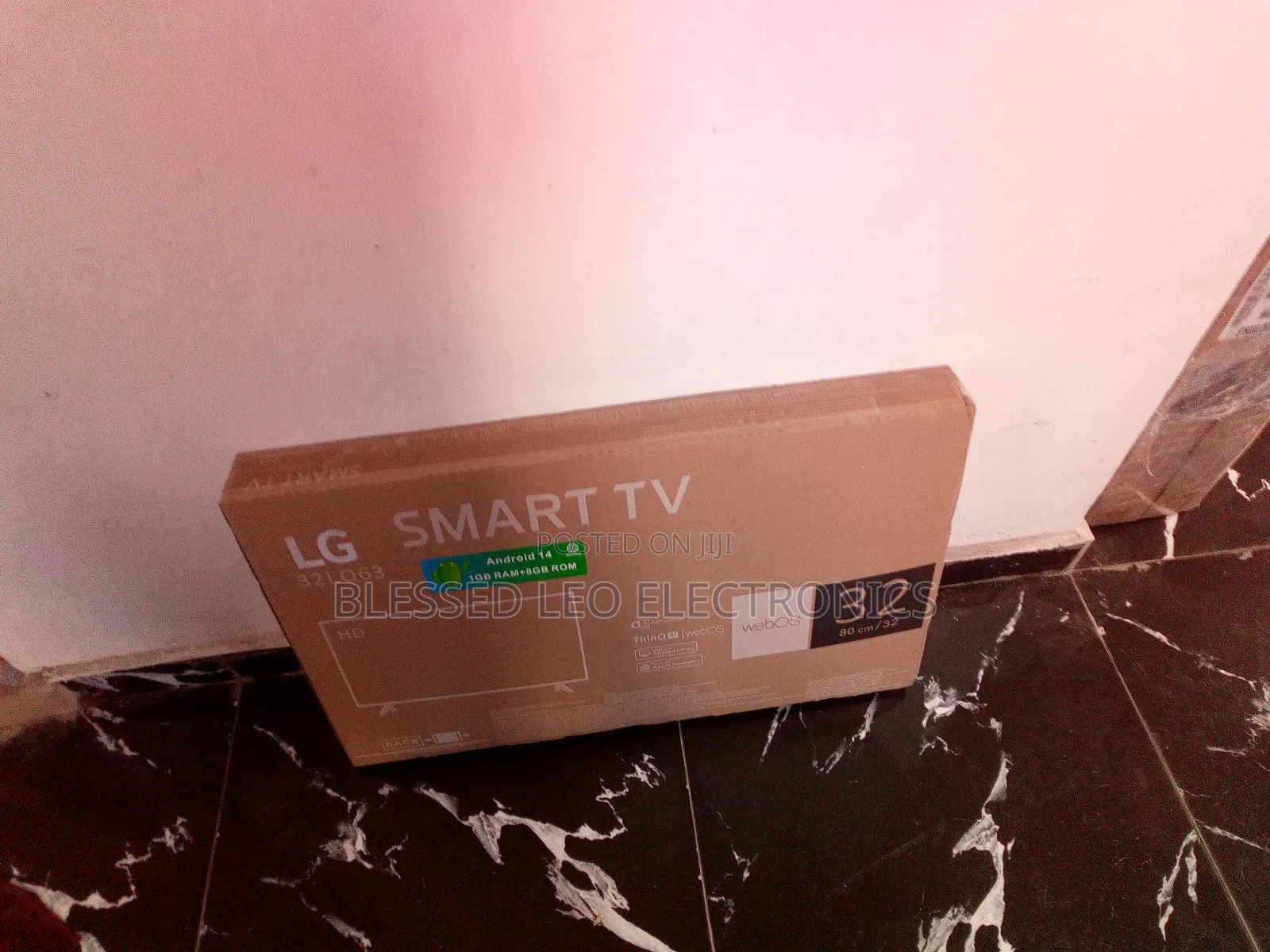 50 Inches Merchant Durable Show Max