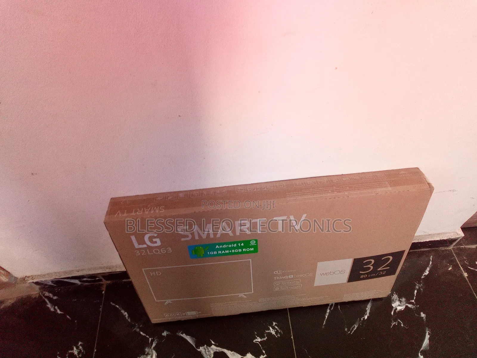 50 Inches Merchant Durable Show Max
