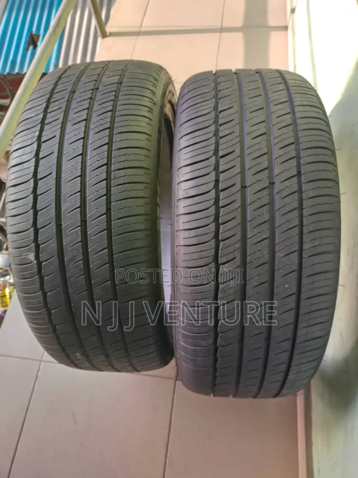 235 40 R18 Michelin Non China