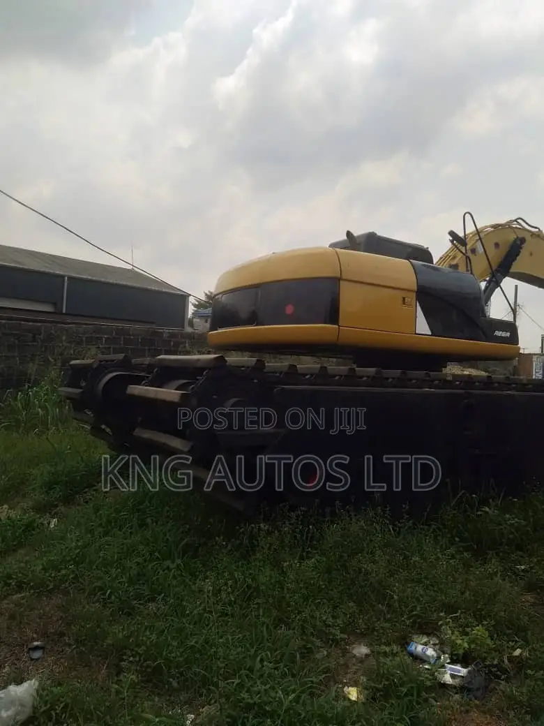 Foreign Caterpillar Excavator