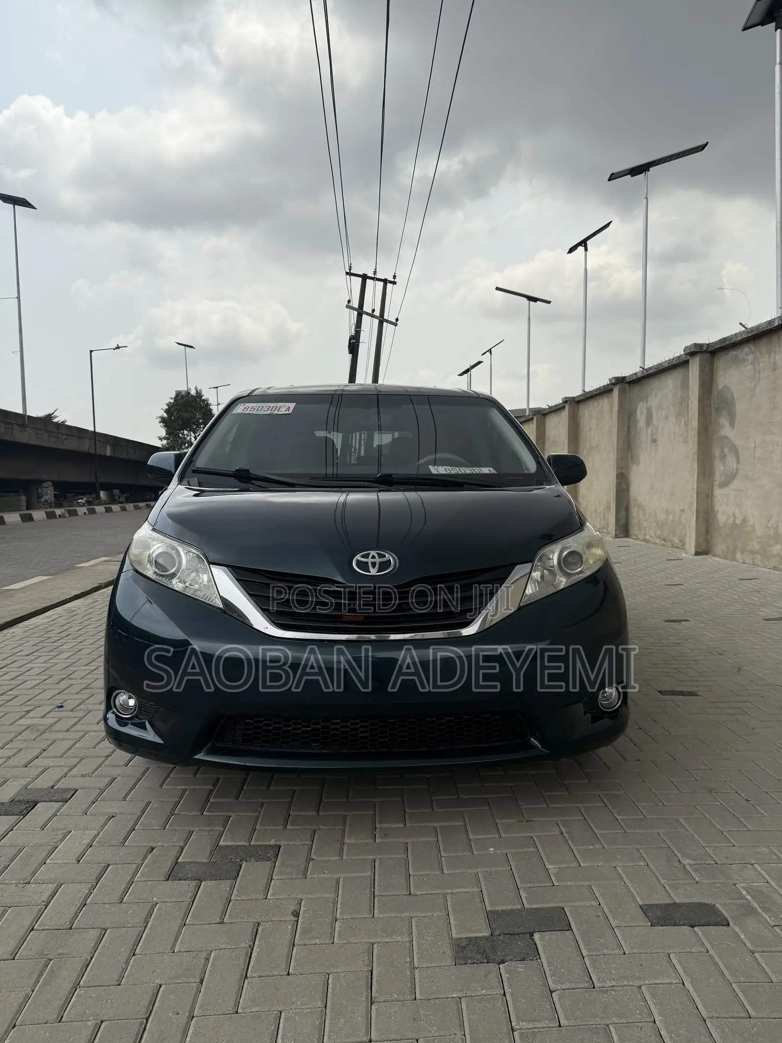Toyota Sienna LE 7 Passenger 2011