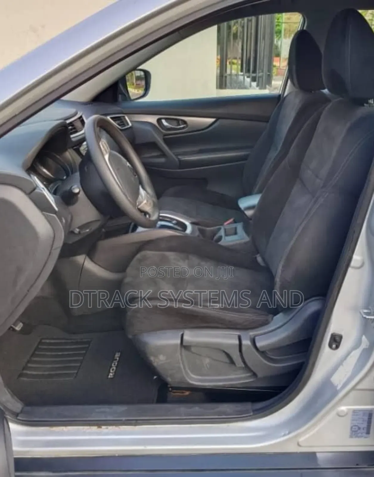 Nissan Rogue SV 4dr SUV AWD (2.5L 4cyl CVT) 2015 Silver
