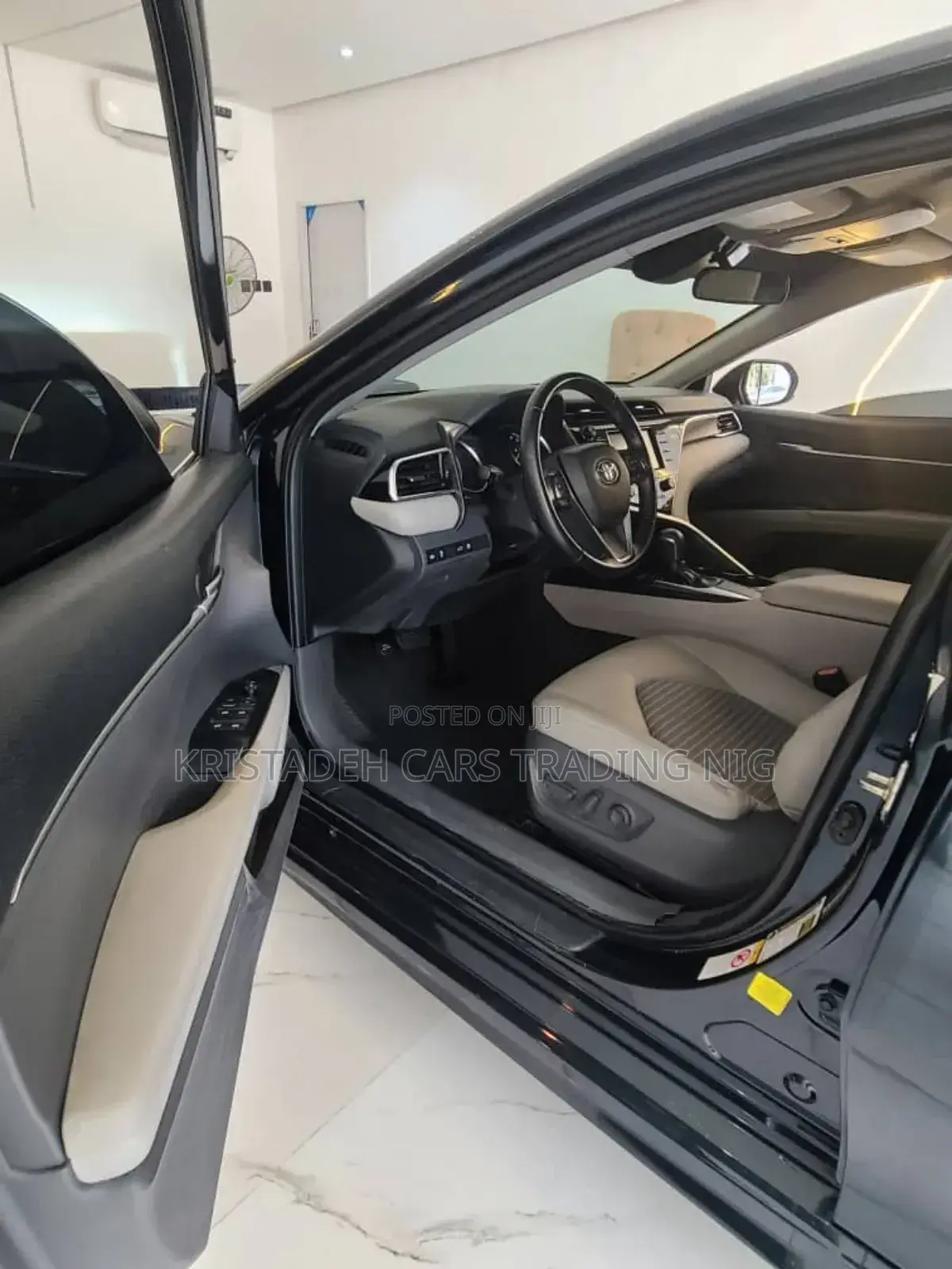 Toyota Camry 2019 Black