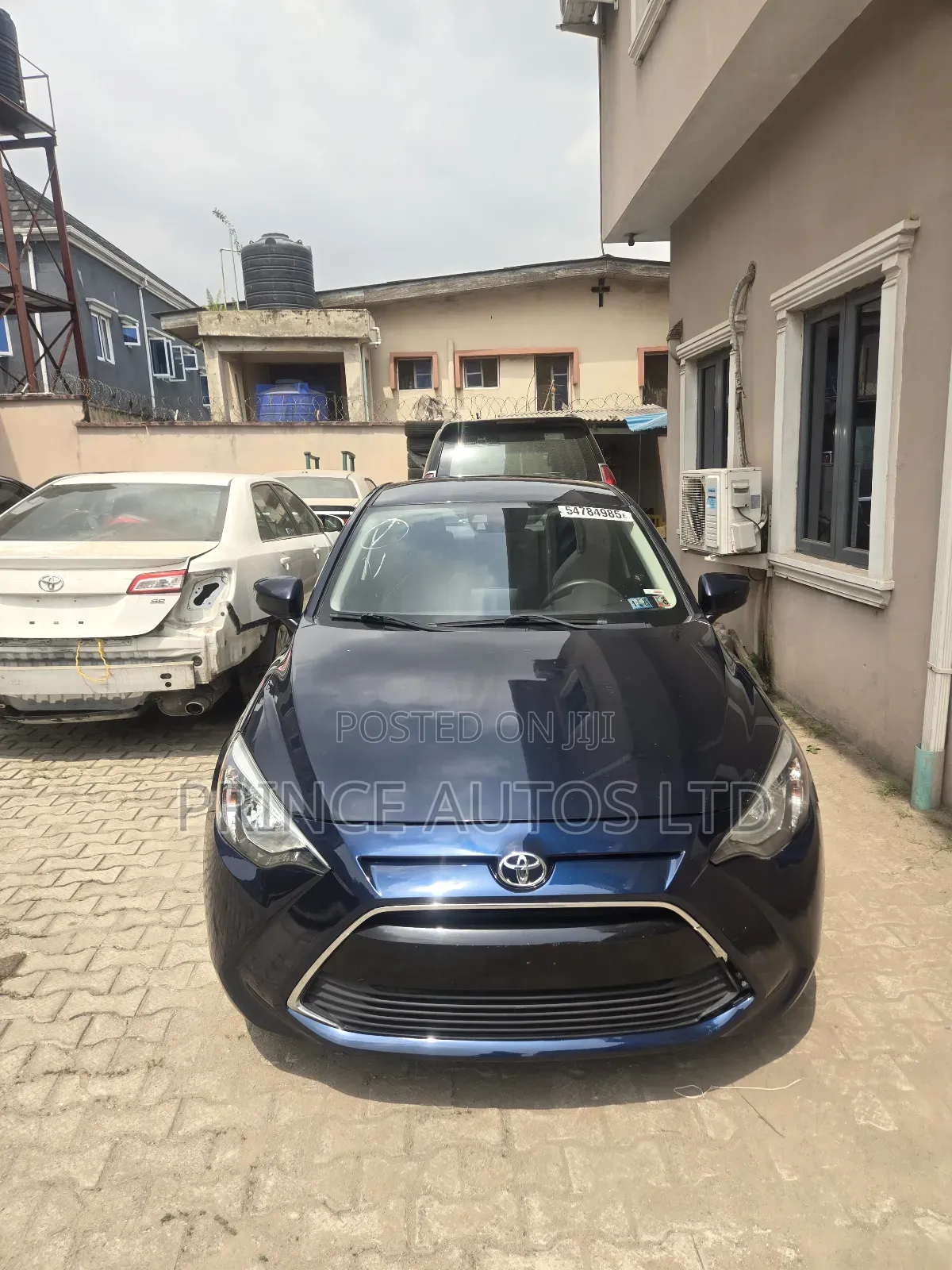 Toyota Yaris 2017 Blue