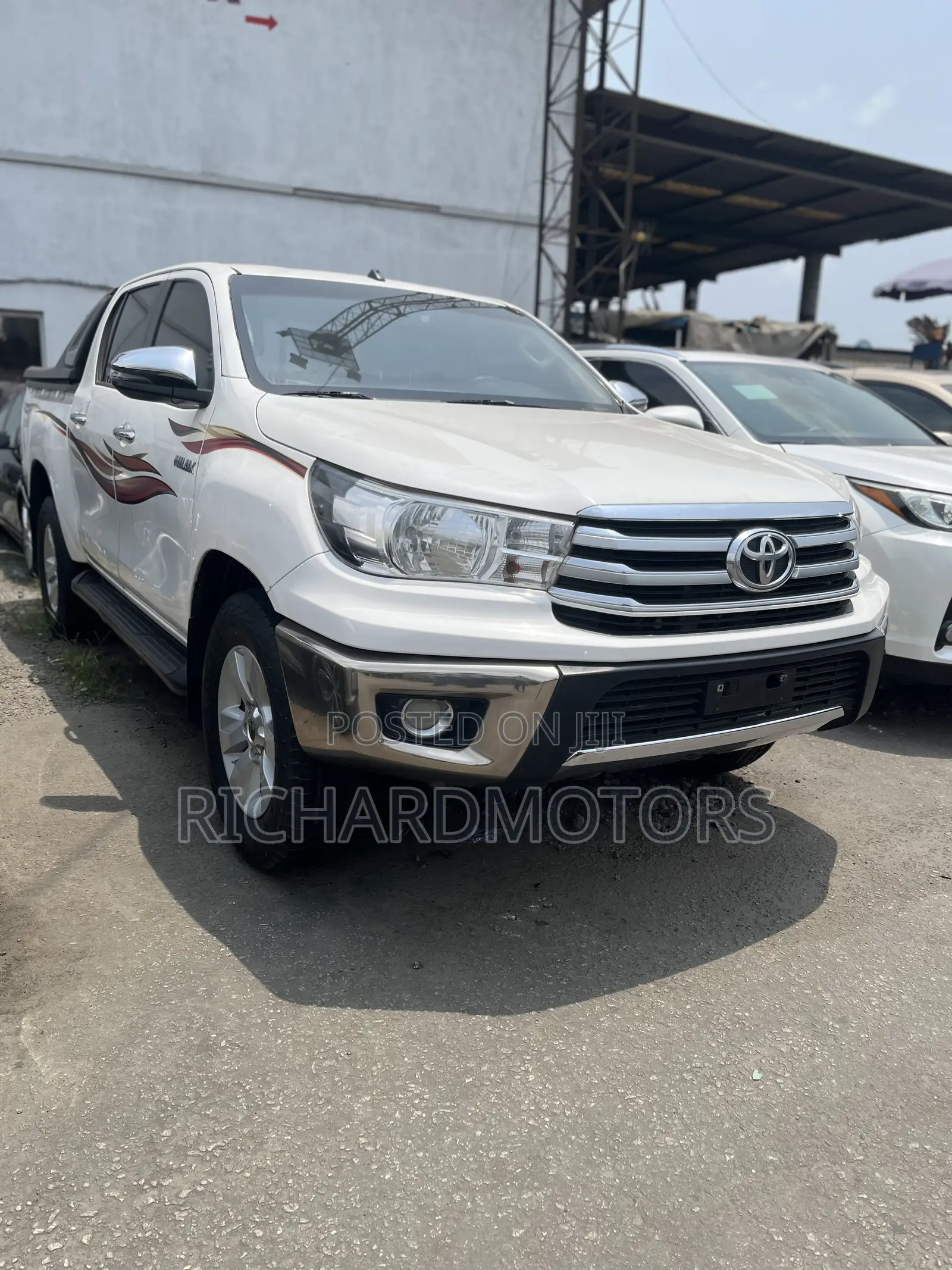 Toyota Hilux Revo Double Cab Petrol 2.7 RWD 2020 White