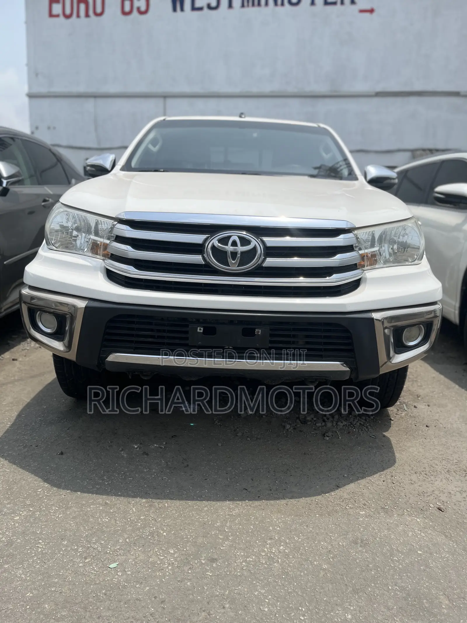 Toyota Hilux Revo Double Cab Petrol 2.7 RWD 2020 White