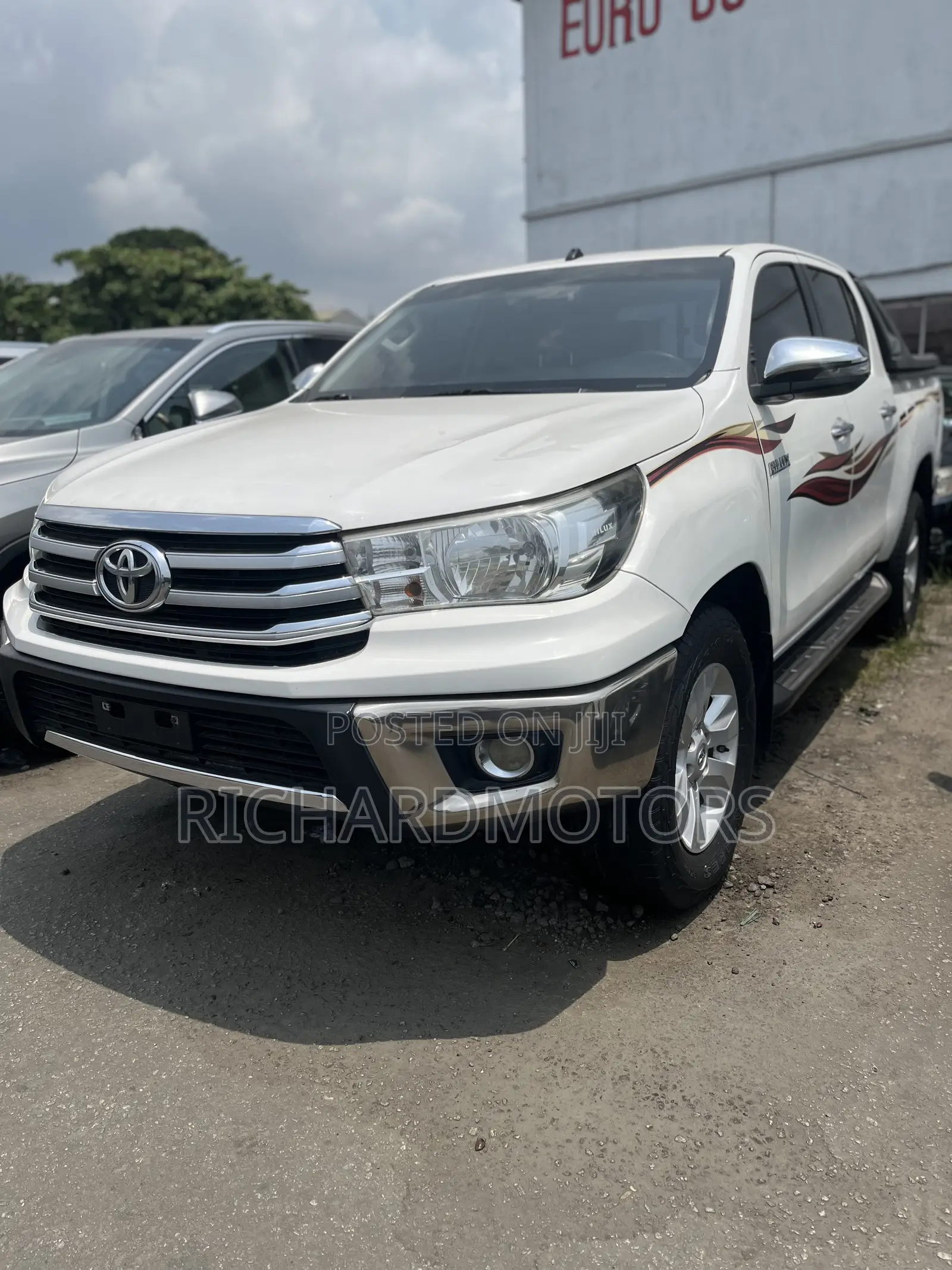 Toyota Hilux Revo Double Cab Petrol 2.7 RWD 2020 White