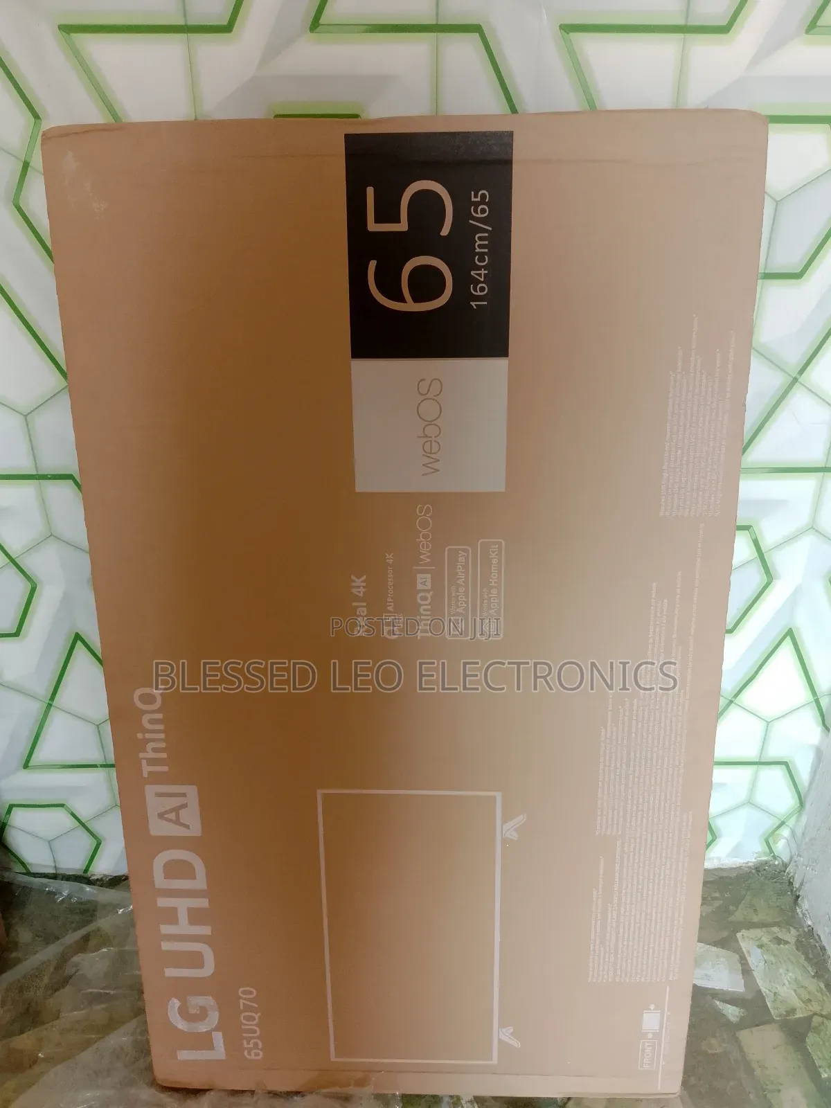 65 Smart Tv – Frameless Feature-PackedBuilt-in BluetoothNetflix