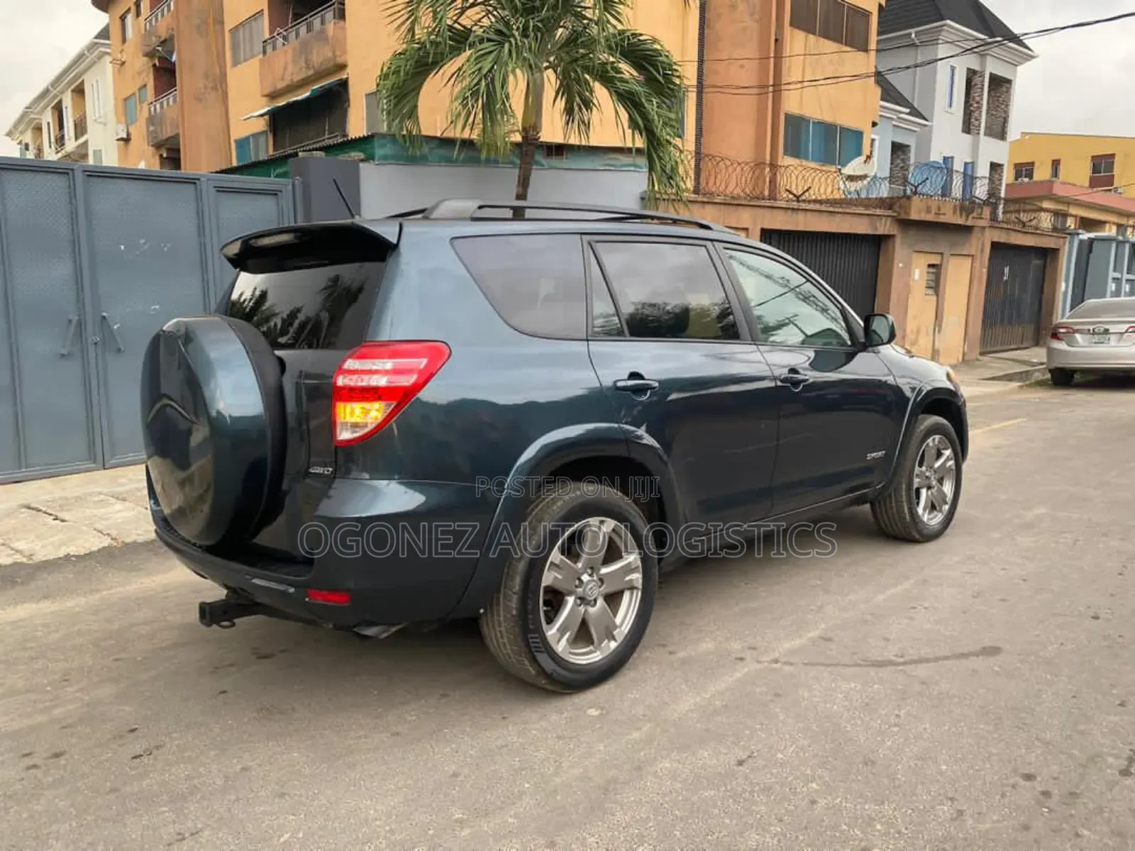 Toyota RAV4 2.5 4x4 2010 Green