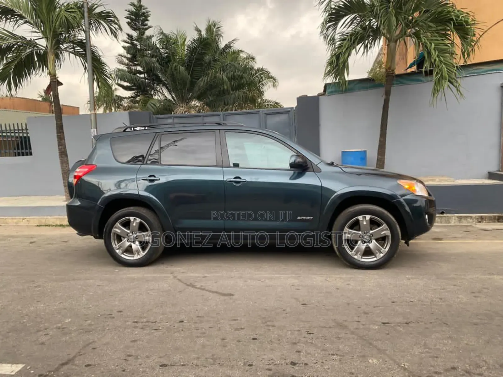 Toyota RAV4 2.5 4x4 2010 Green