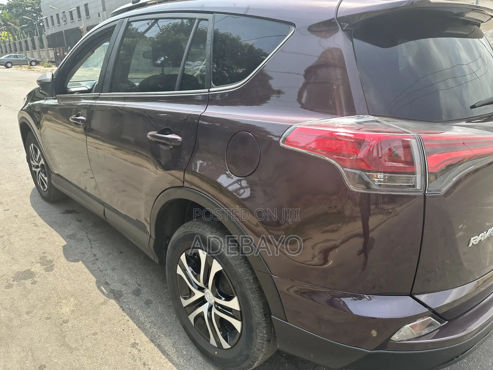 Toyota RAV4 XLE AWD (2.5L 4cyl 6A) 2016 Beige