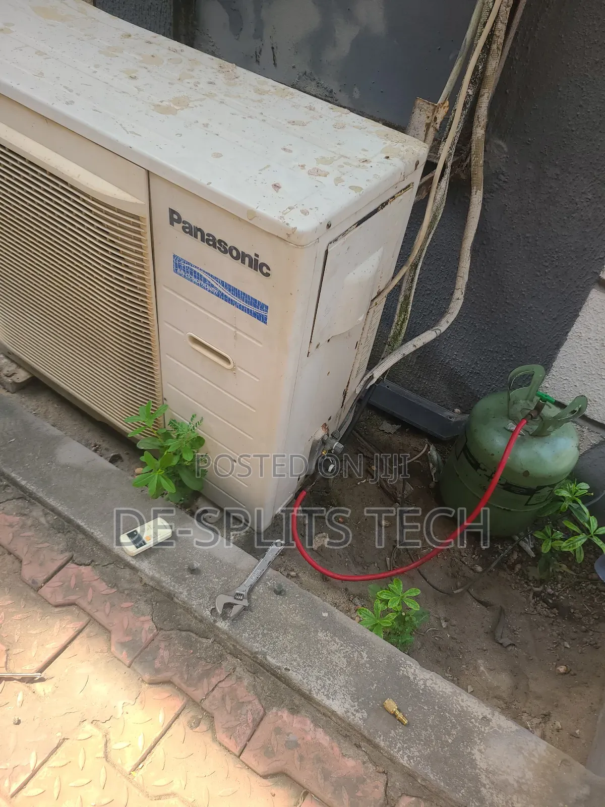 De-Splits Tech Repairing Faulty Panasonic Professionally