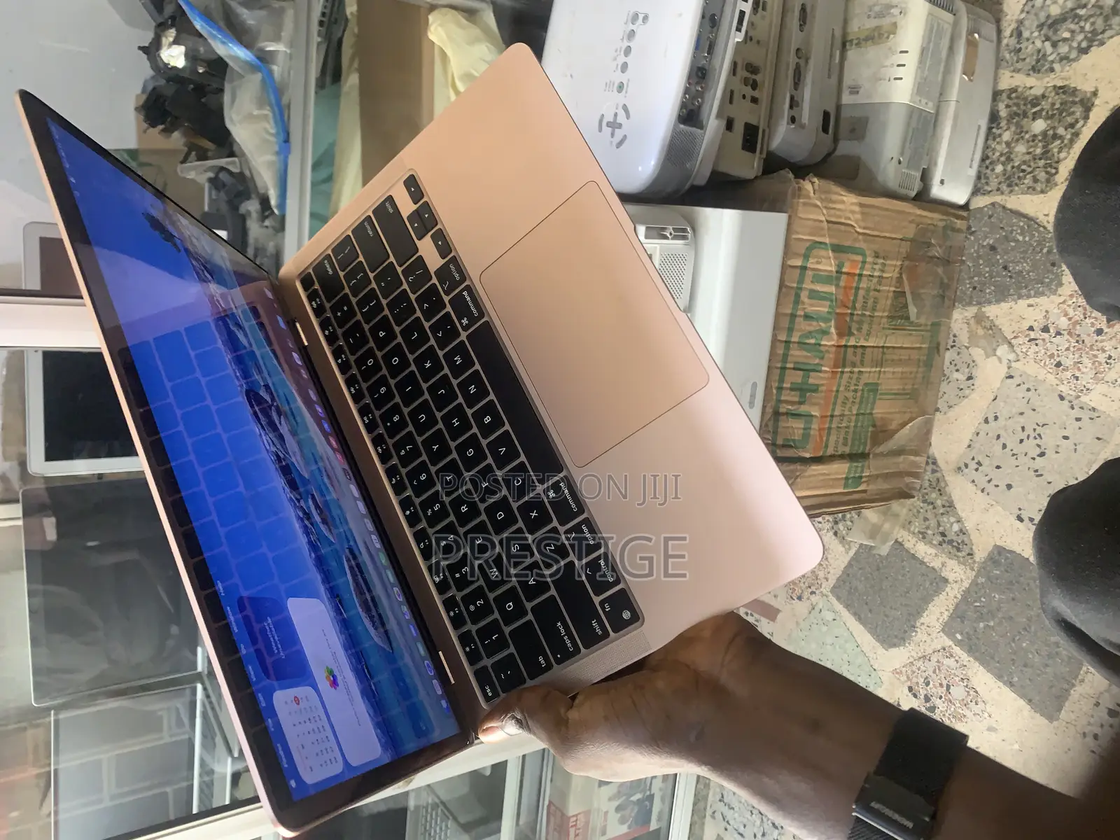 Laptop Apple MacBook Pro 2020 M1 8GB Intel Core M SSD 256GB