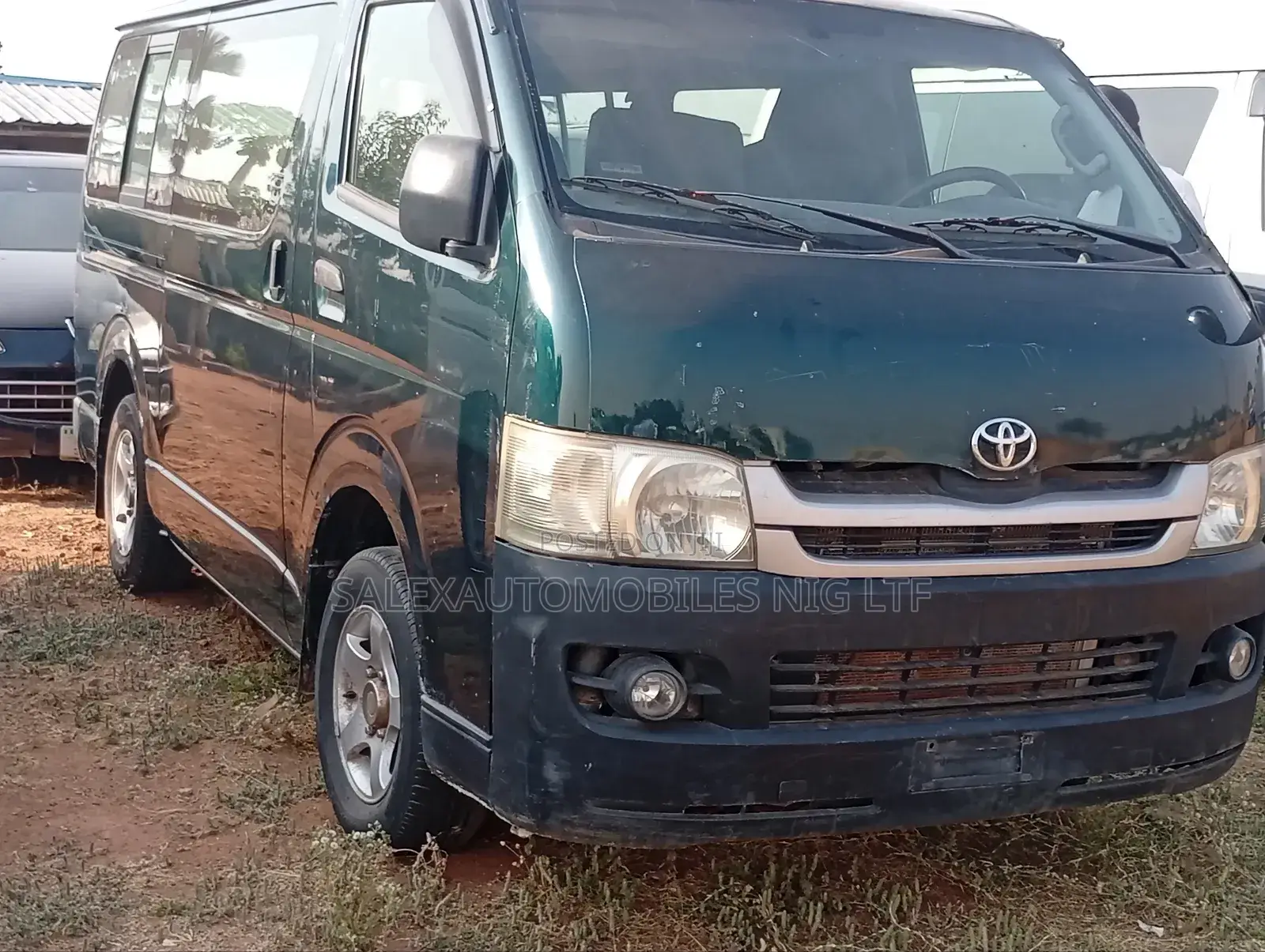 Toyota HiAce 2009 Green