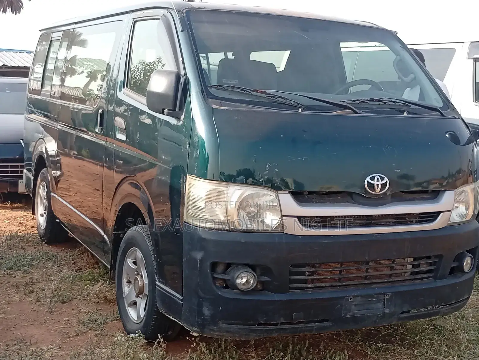 Toyota HiAce 2009 Green
