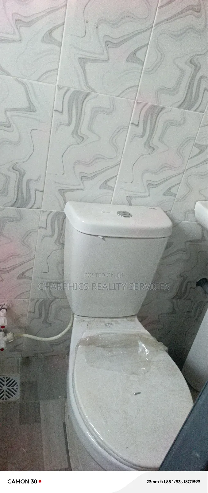 Mini Warehouse With Office Toilet