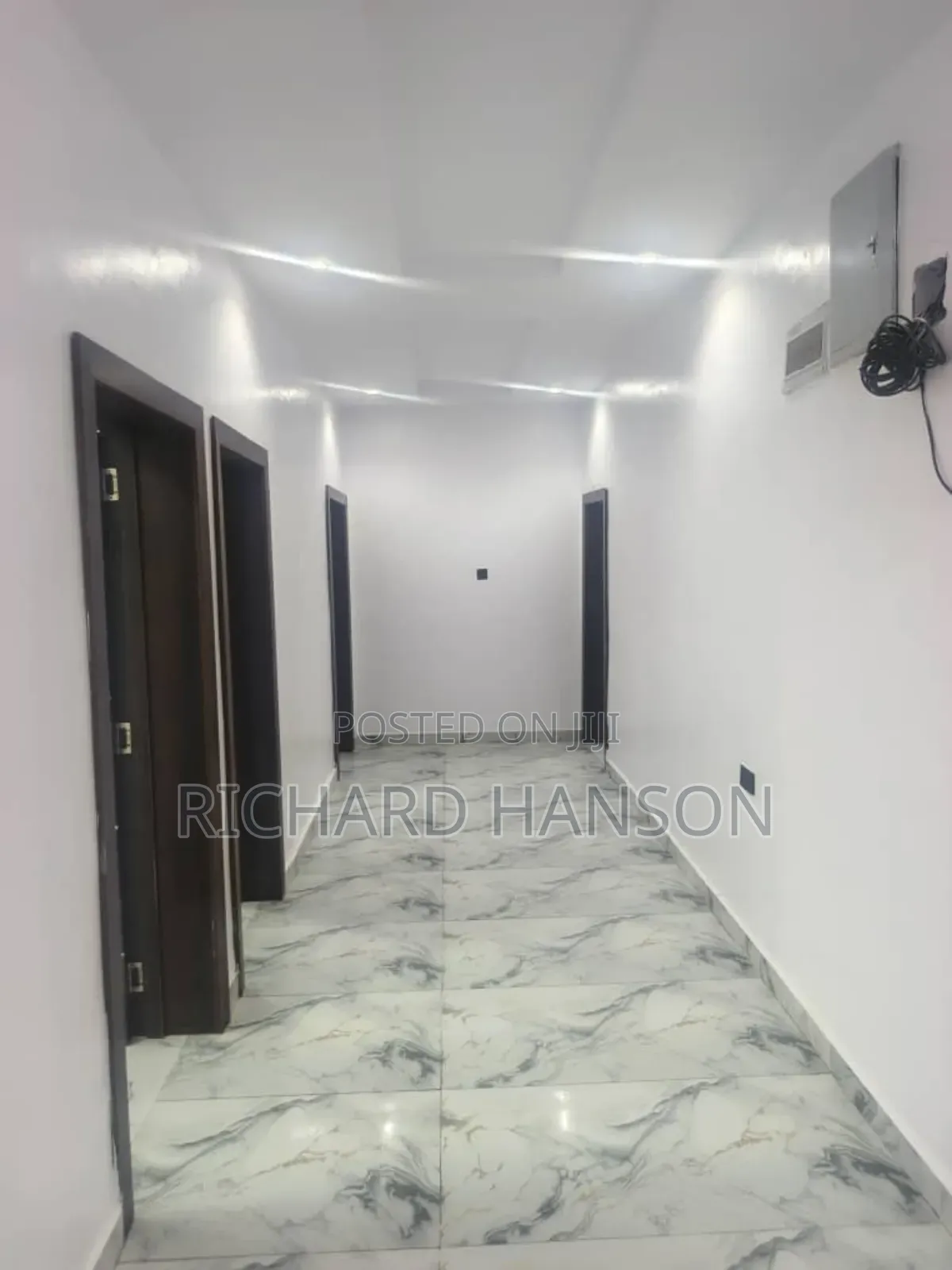 5bdrm Duplex in Estate Behind, Sangotedo for rent