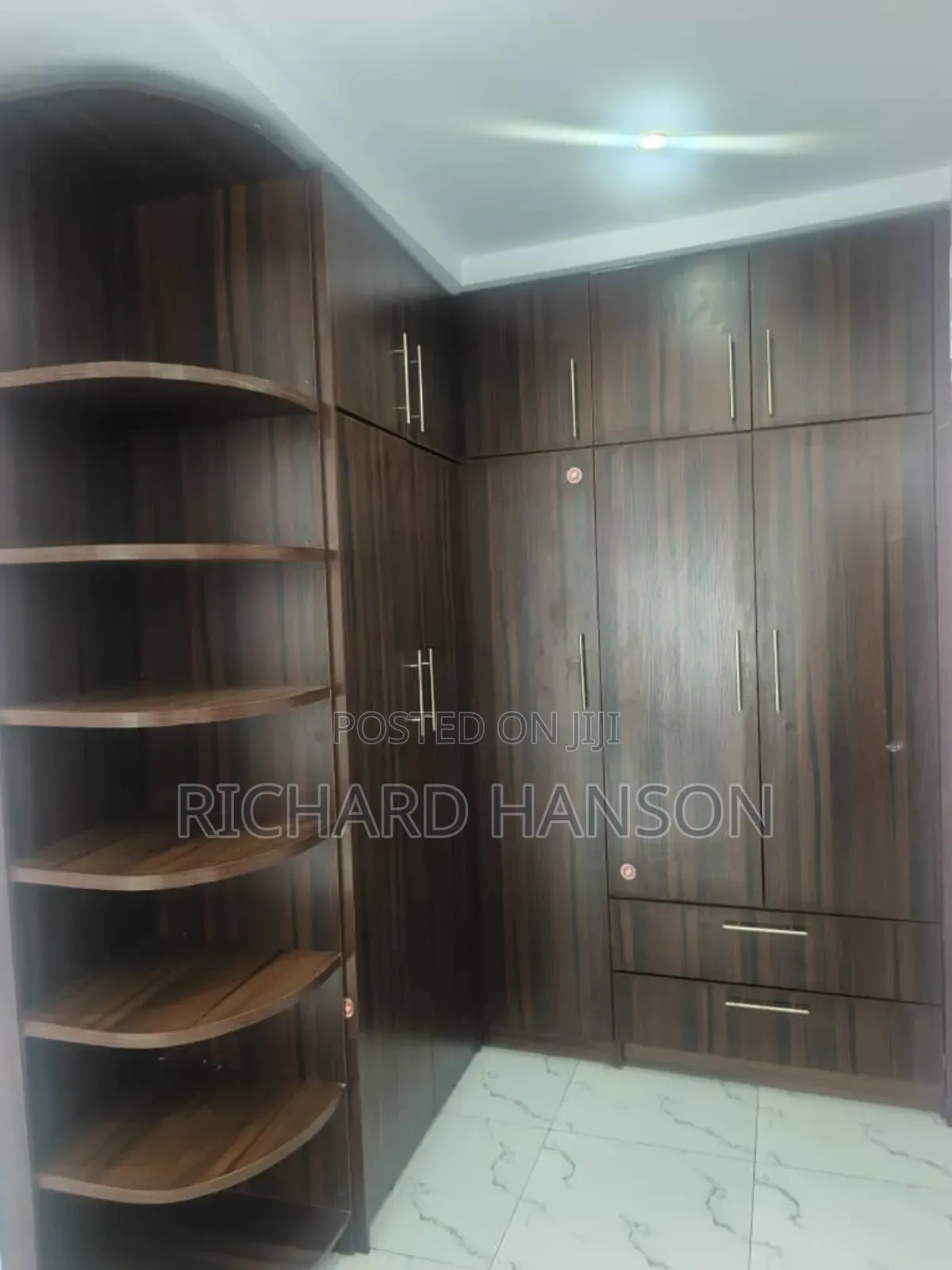 5bdrm Duplex in Estate Behind, Sangotedo for rent