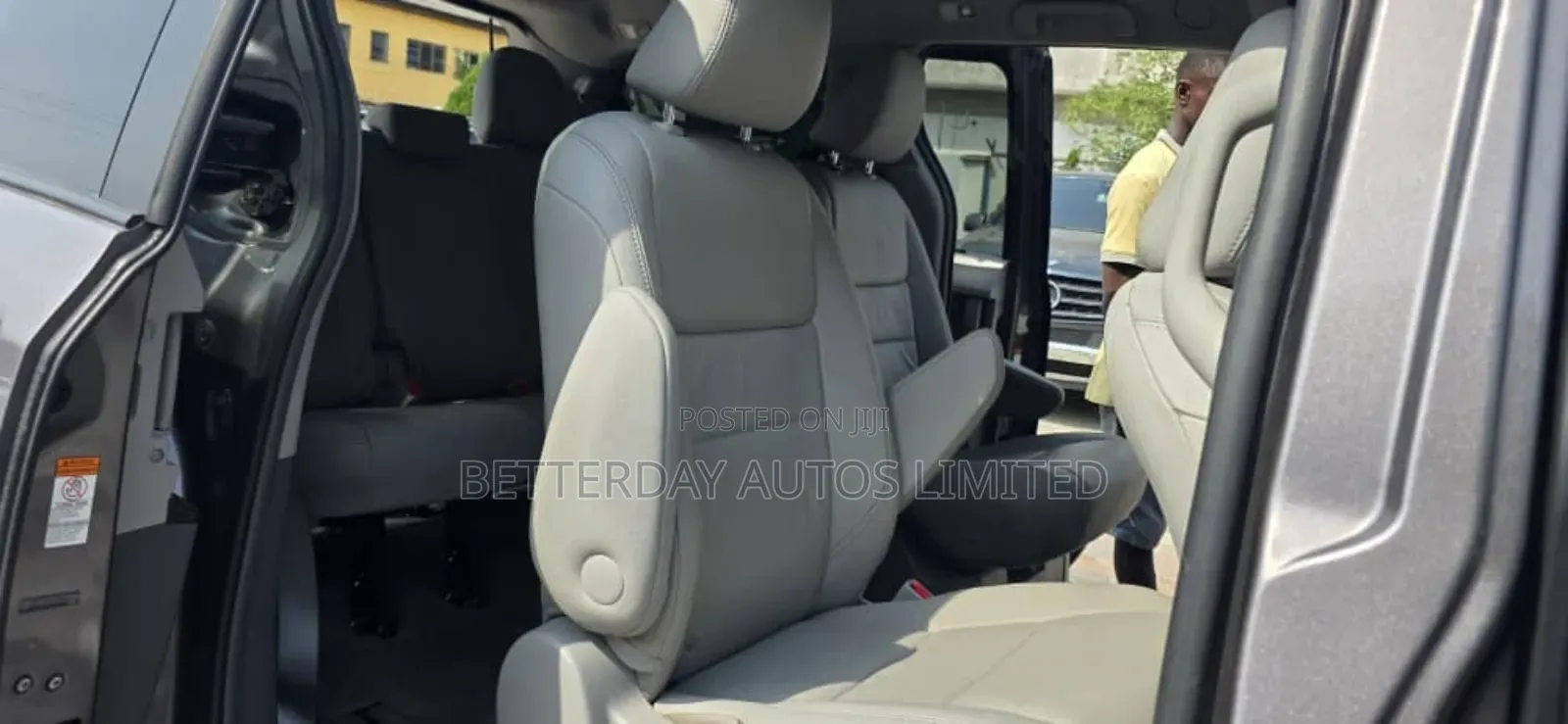 Toyota Sienna 2016 Gray