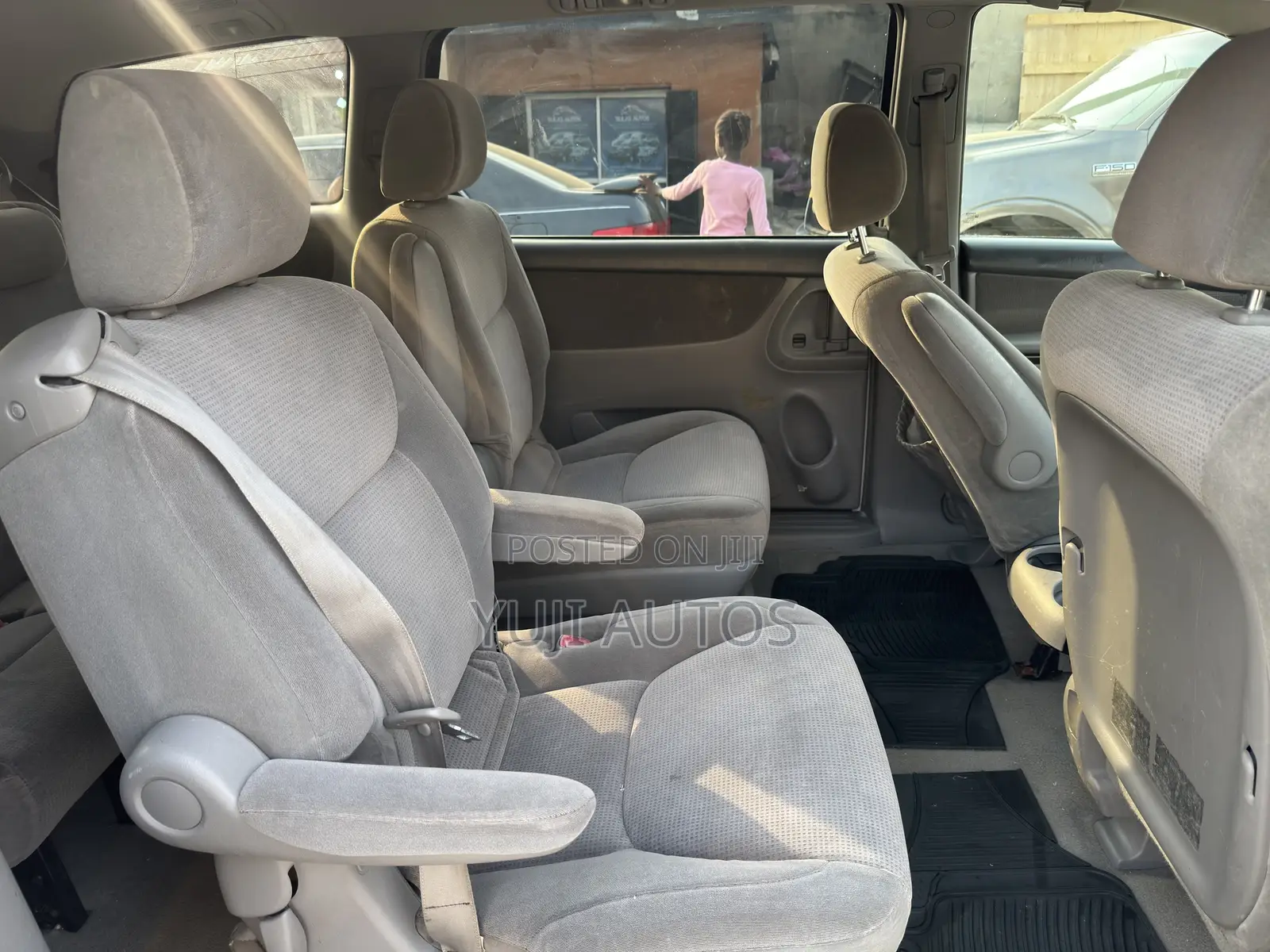 Toyota Sienna 2004 White